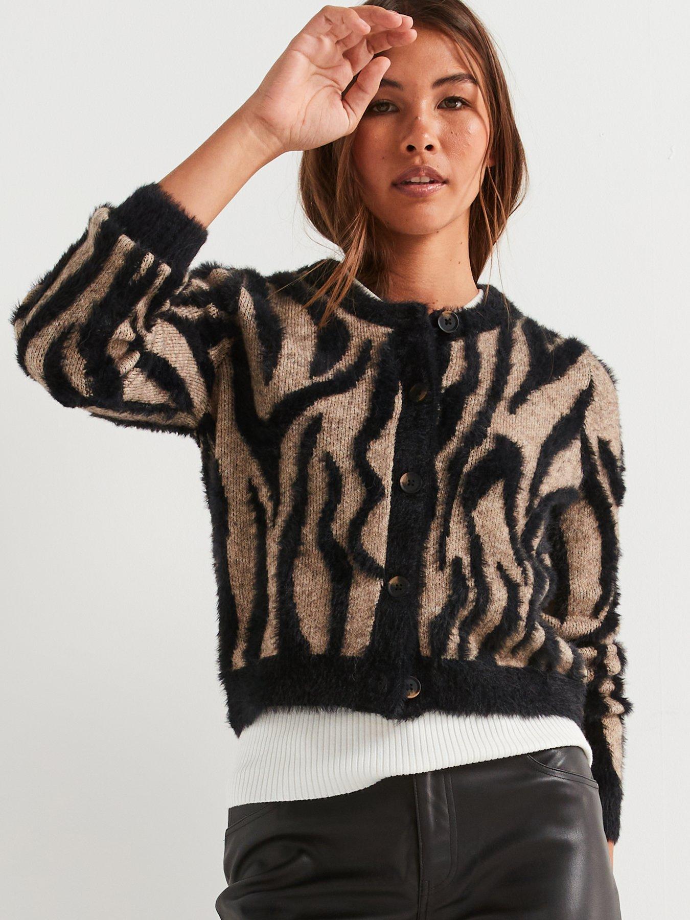 vero-moda-long-sleeve-round-neck-cardigan-animal-printoutfit