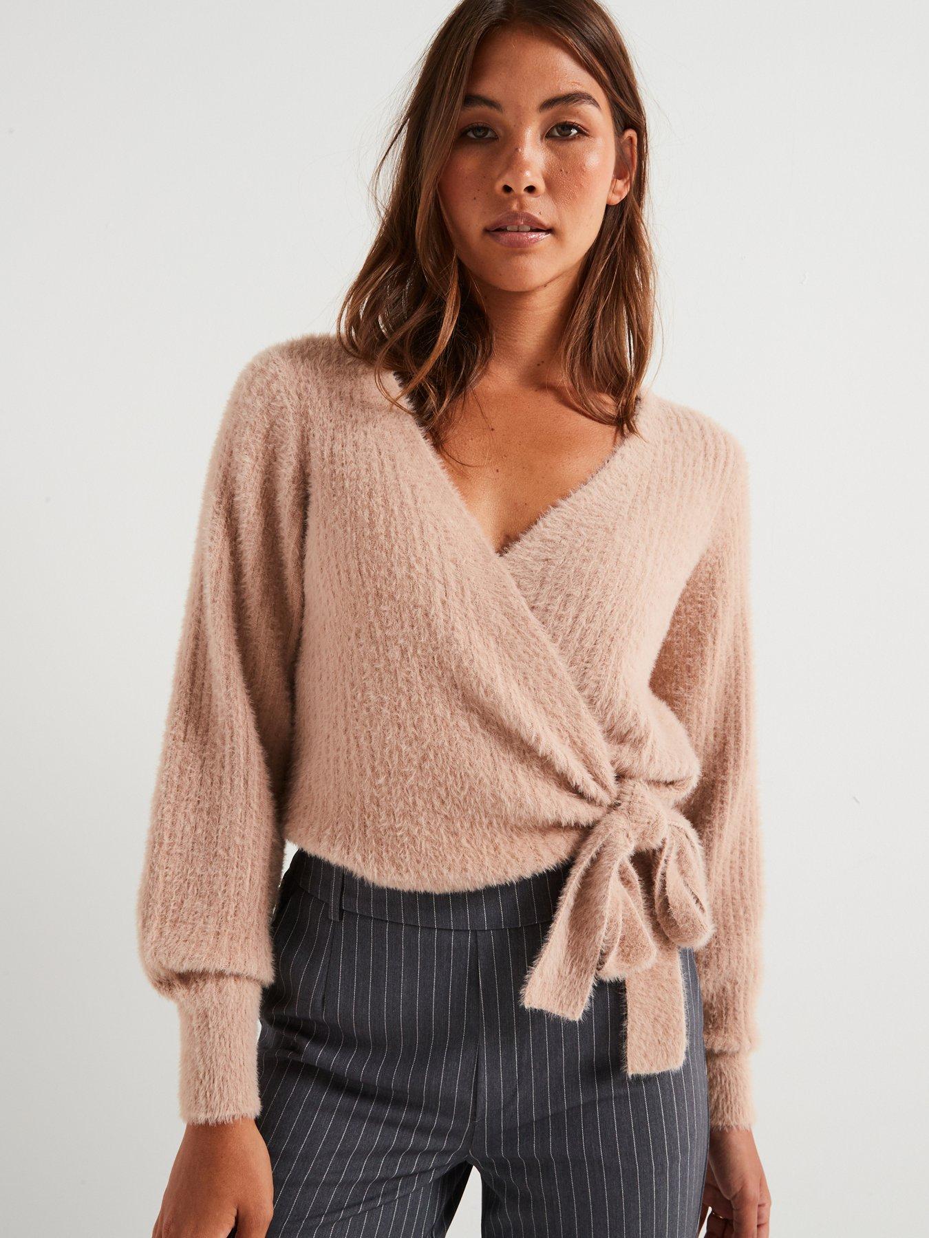 only-v-neck-wrap-knitted-top-taupe-browndetail