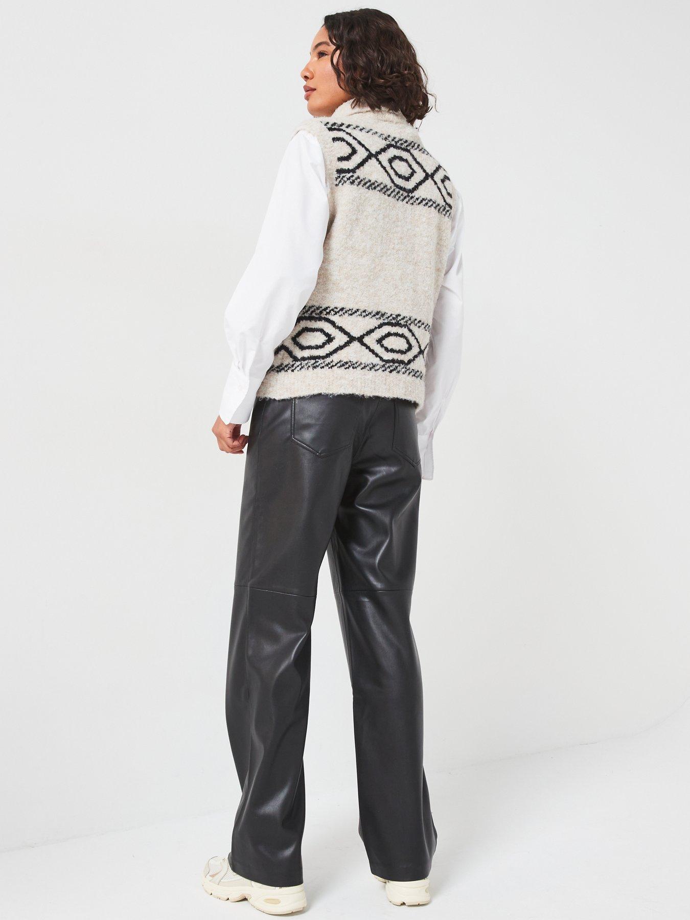 vila-sleeveless-half-zip-vest-creamstillFront