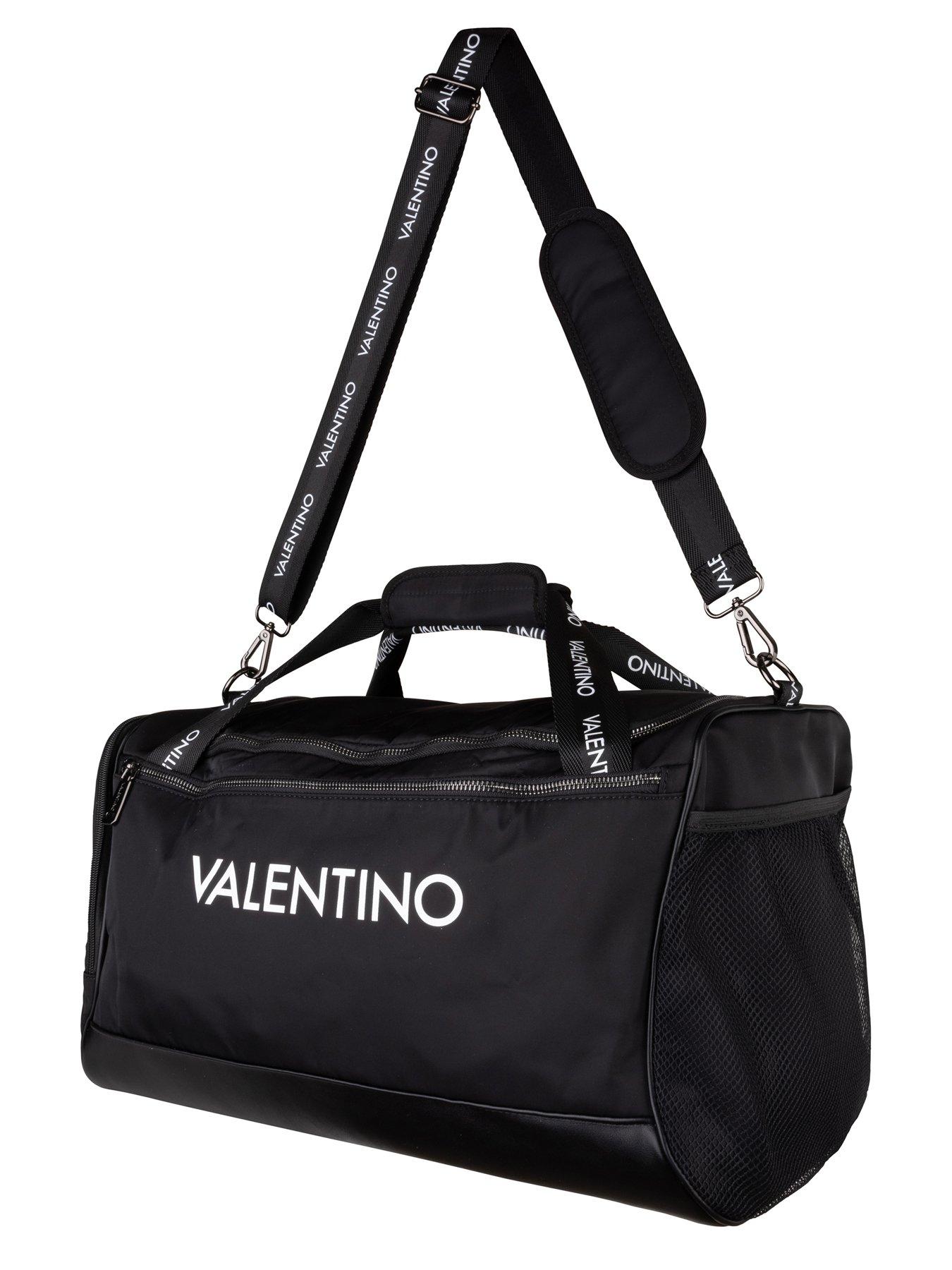 valentino-kylo-hand-duffle-bag-blackoutfit