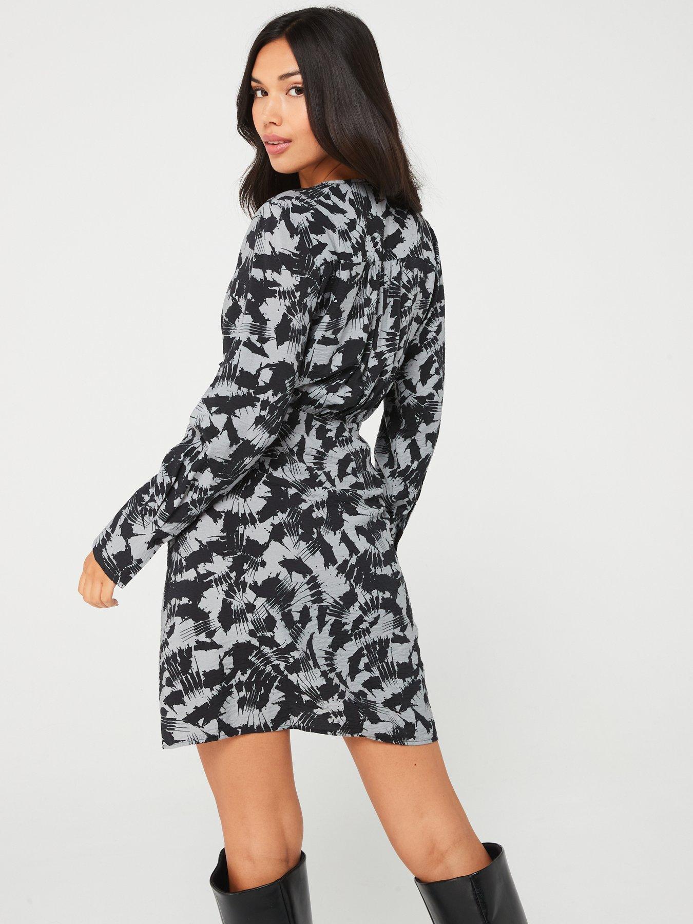 jdy-printed-mini-wrap-dress-greystillFront