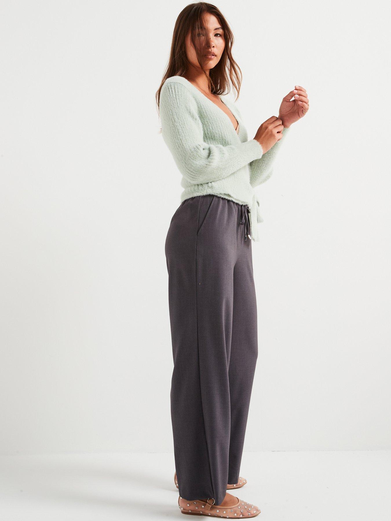 only-tie-waist-loose-trouser-greyoutfit