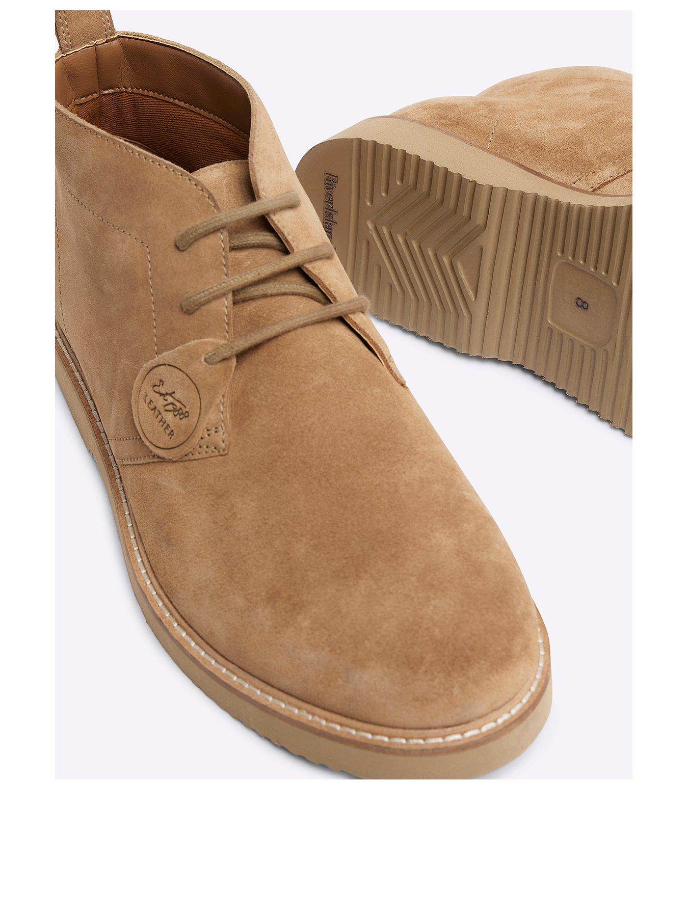 river-island-river-island-suede-crepe-sole-desert-bootsoutfit