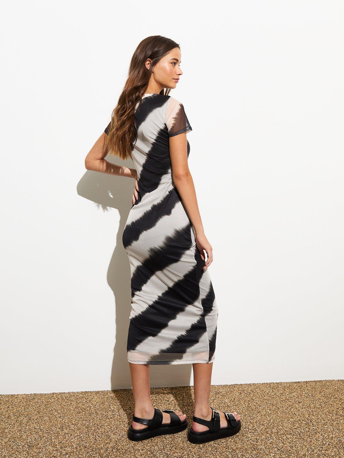 new-look-black-ombre-stripe-short-sleeve-bodycon-midi-dressstillFront