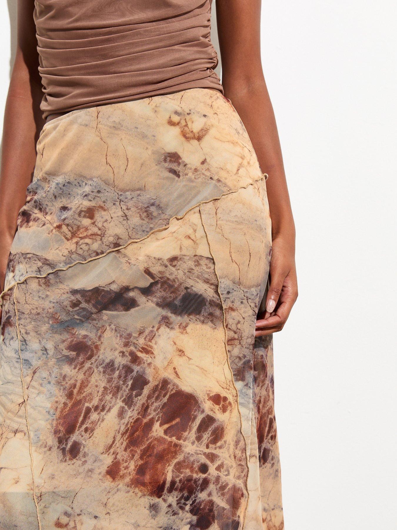 new-look-multicoloured-mesh-marble-print-asymmetric-midi-skirtoutfit