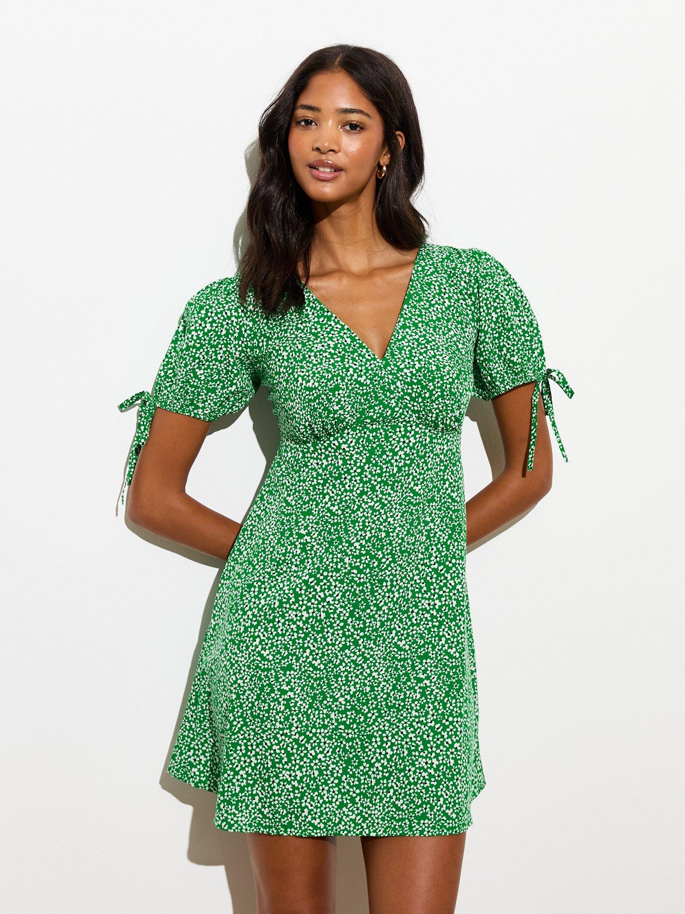 new-look-green-floral-print-v-neck-mini-dress