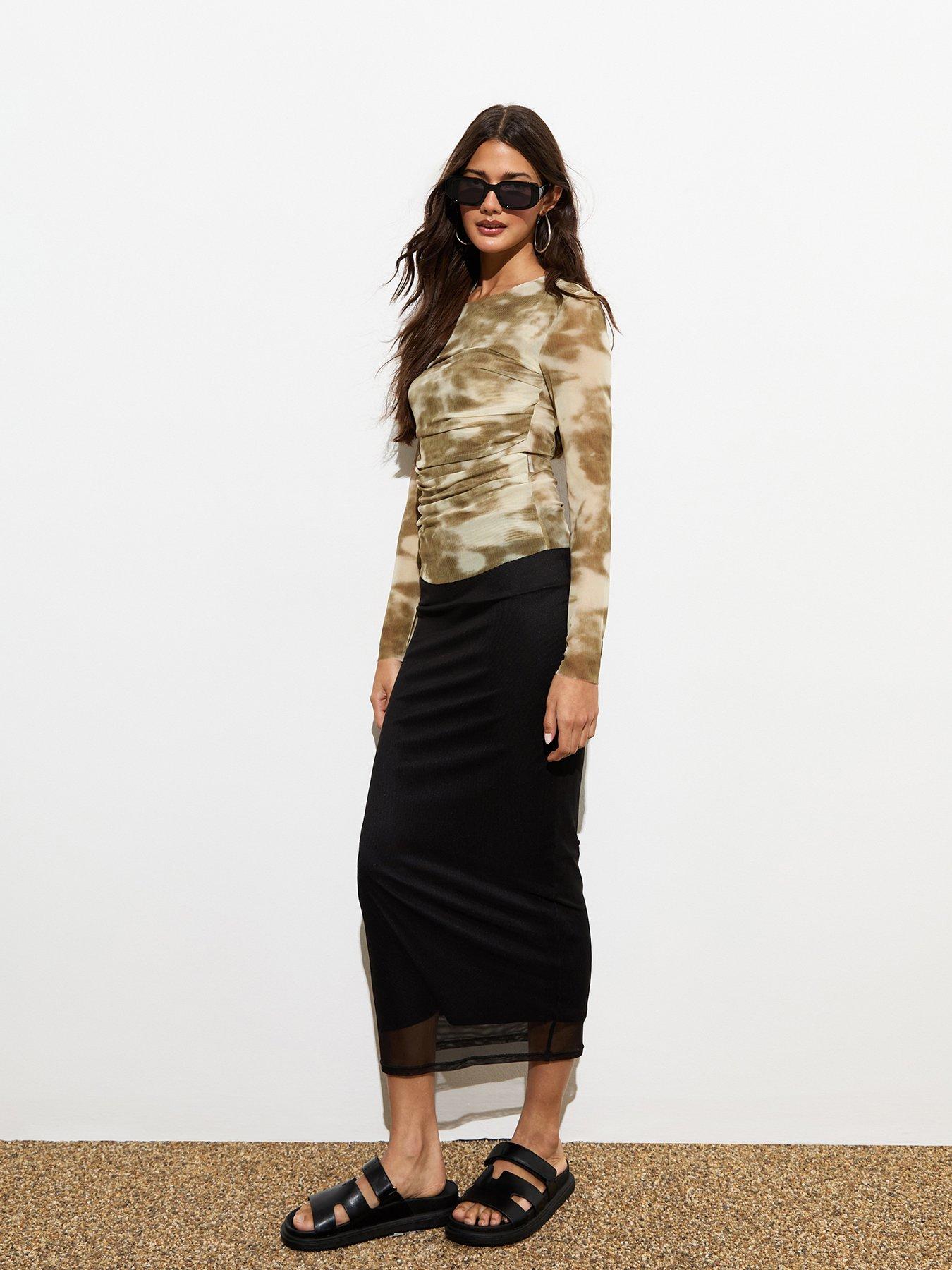 new-look-brown-abstract-print-ruched-long-sleeved-topback