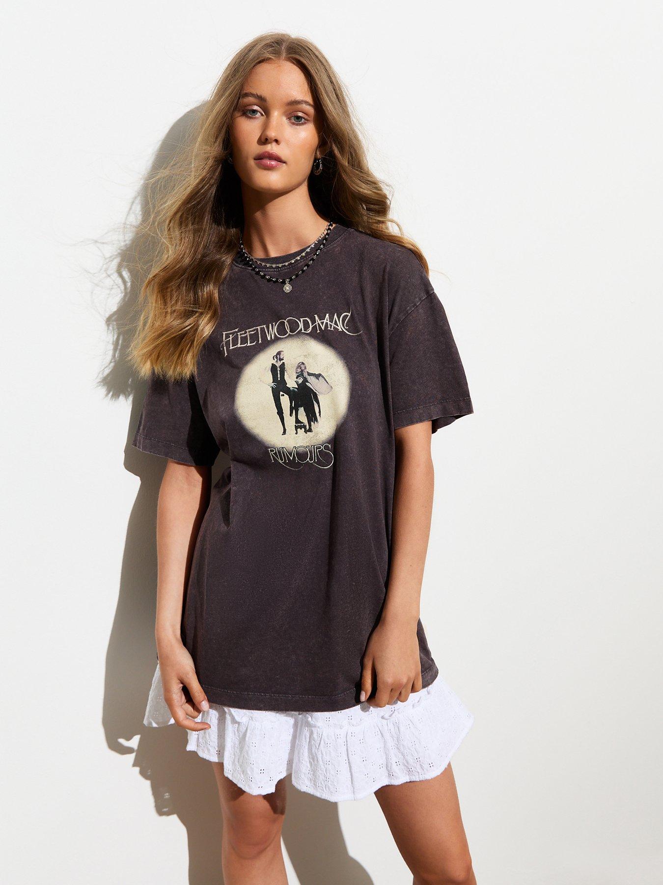 new-look-dark-grey-cotton-acid-wash-fleetwood-mac-slogan-oversized-t-shirt