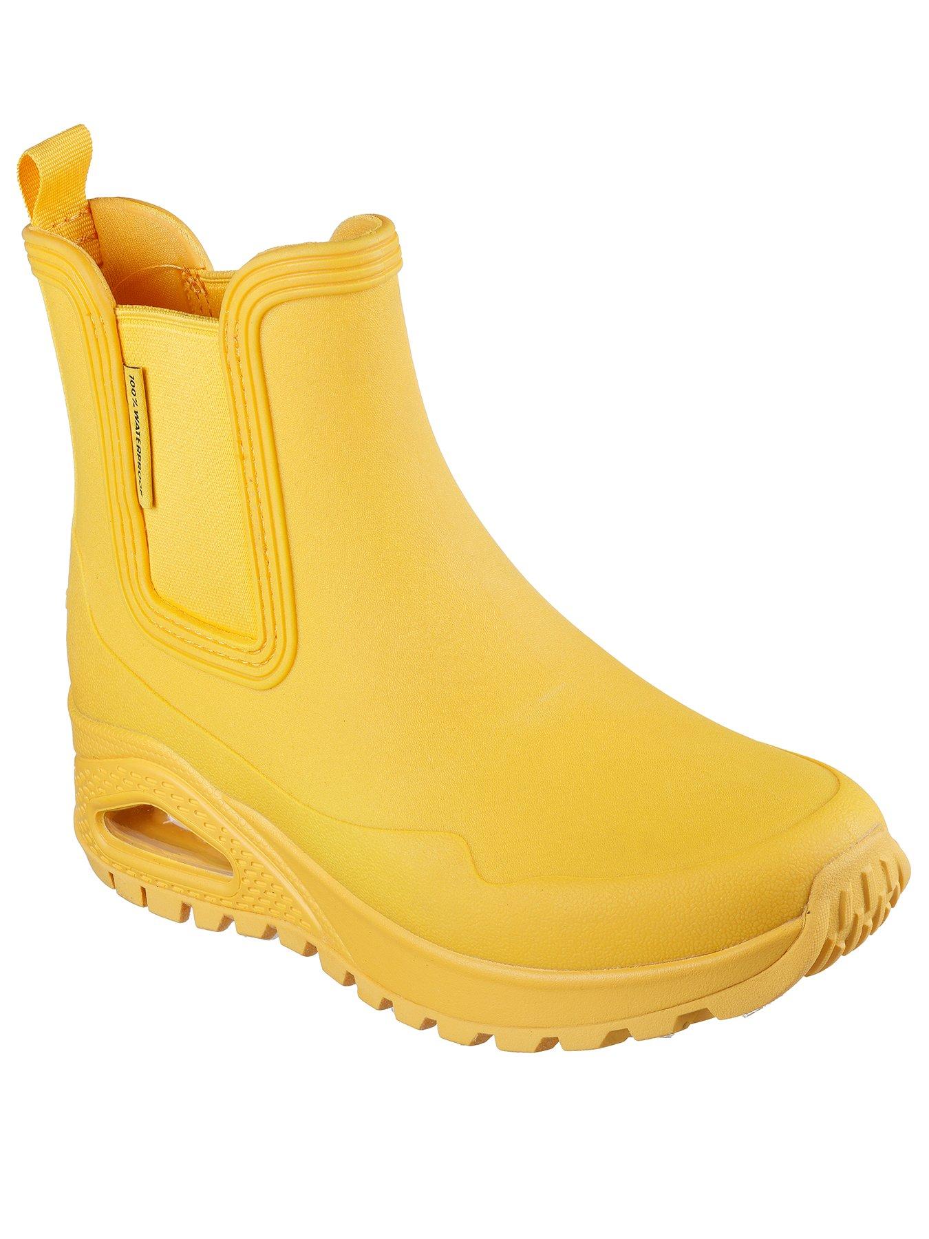 skechers-uno-rugged-dancing-in-the-rain-yellowstillFront