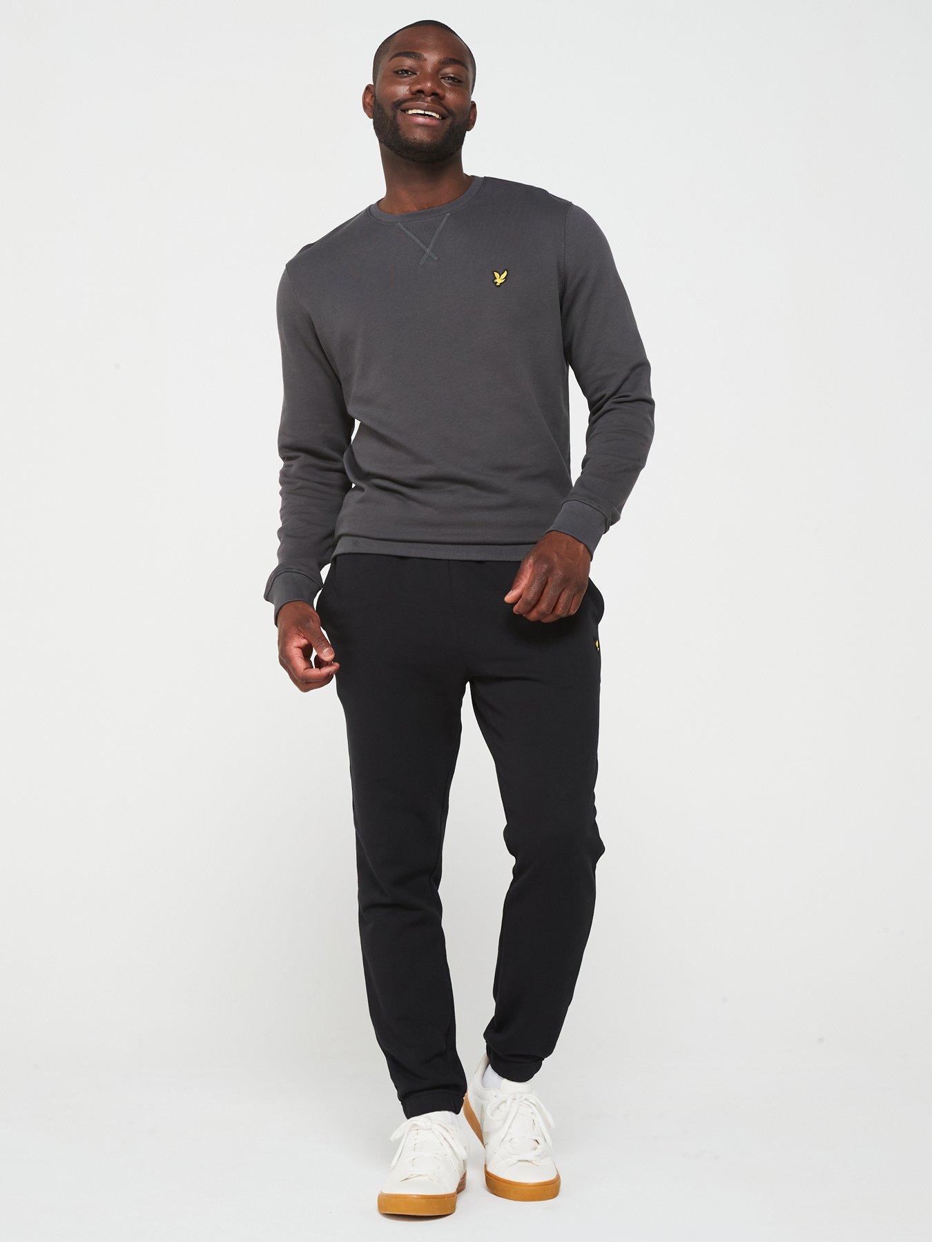 Image 3 of 5 of Lyle & Scott &amp;Amp; Slim Fit Joggers - Black