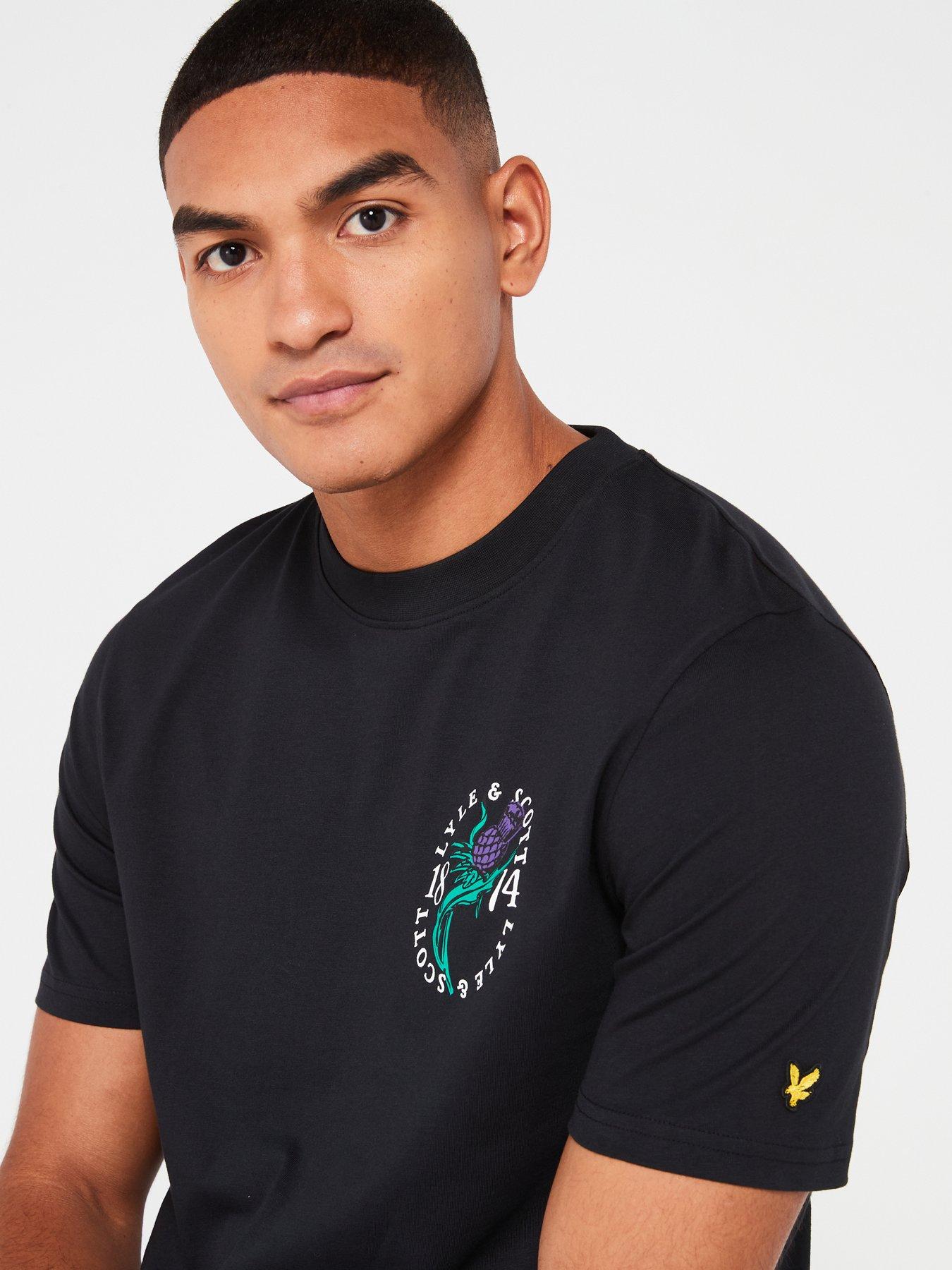 lyle-scott-lyle-amp-scott-thistle-flora-backhit-relaxed-fit-t-shirt-blackoutfit