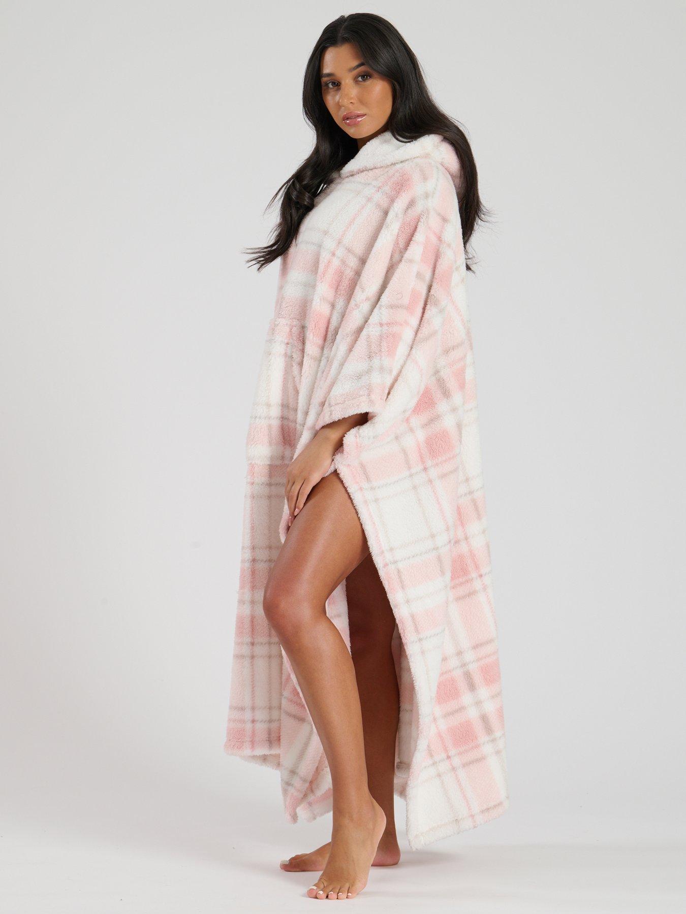 loungeable-loungeable-check-well-soft-poncho-pinkoutfit