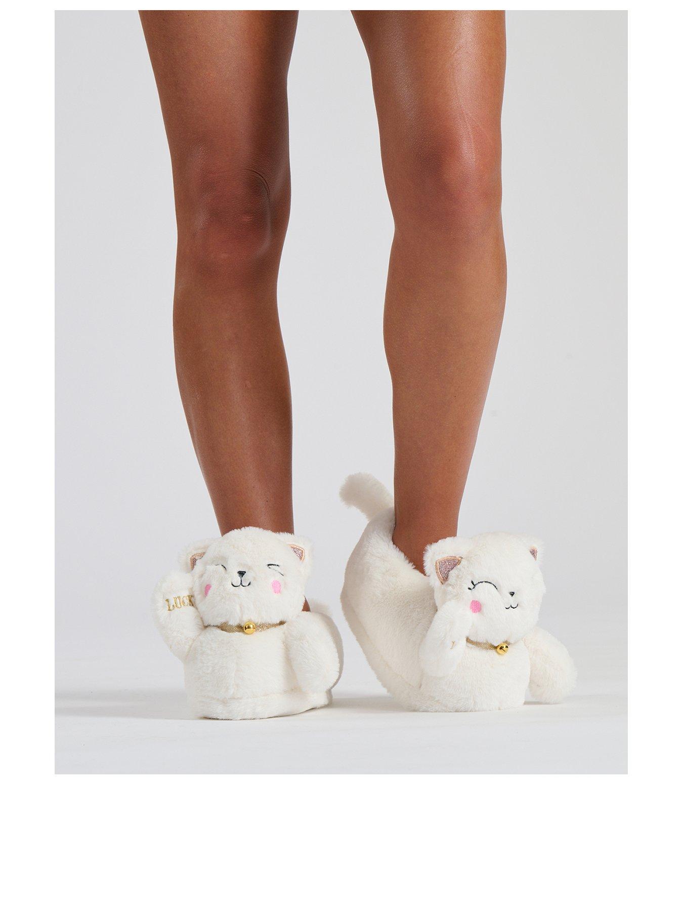 loungeable-lucky-cat-slipper-whitestillFront