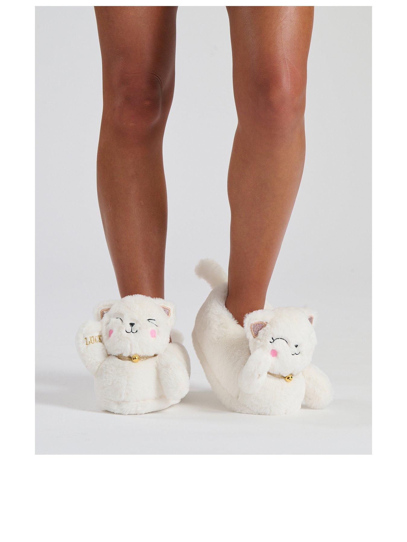 loungeable-lucky-cat-slipper-whiteback