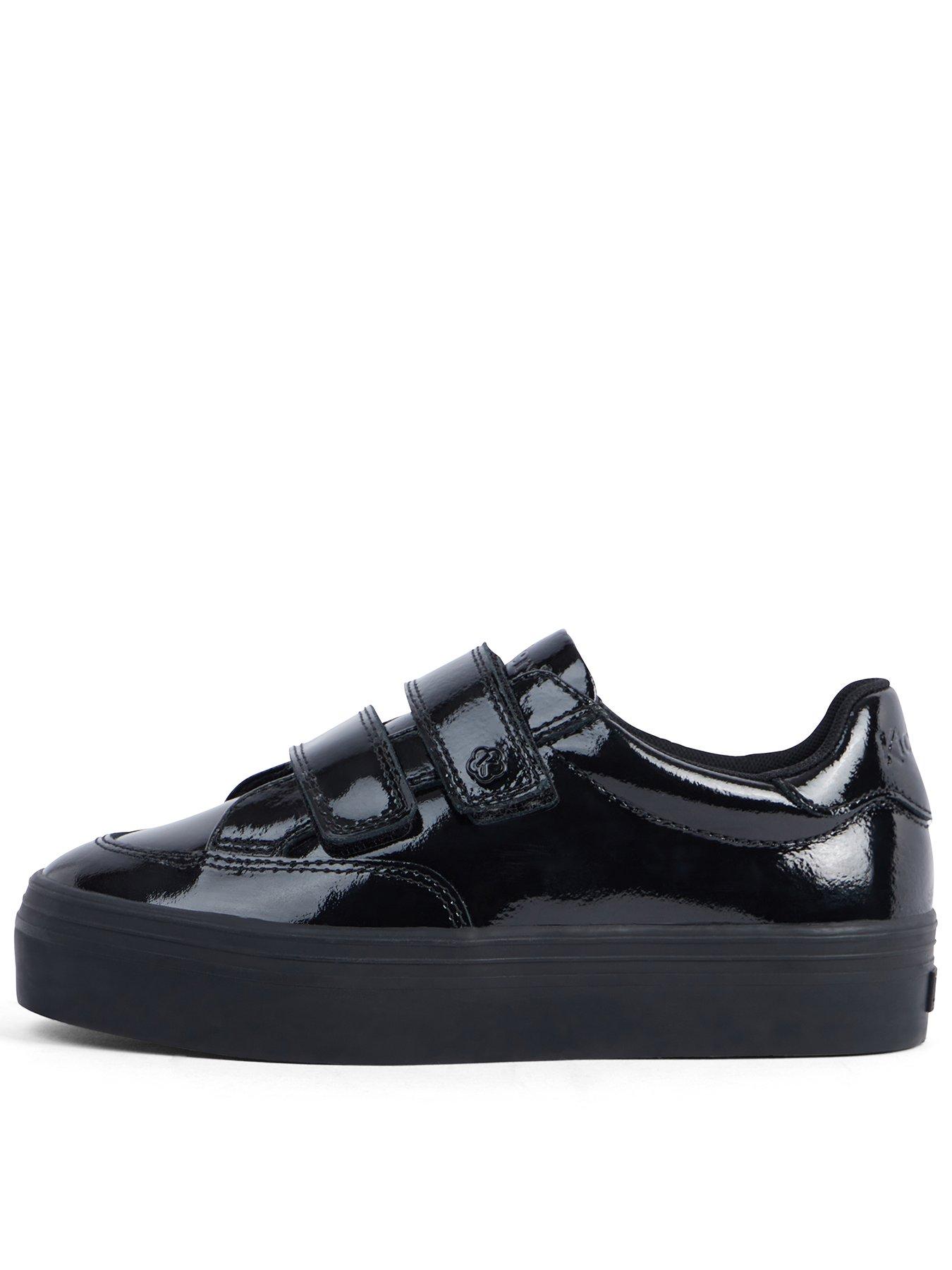 kickers-girls-tovni-stack-lo-vel-patent-leather-school-shoe-black