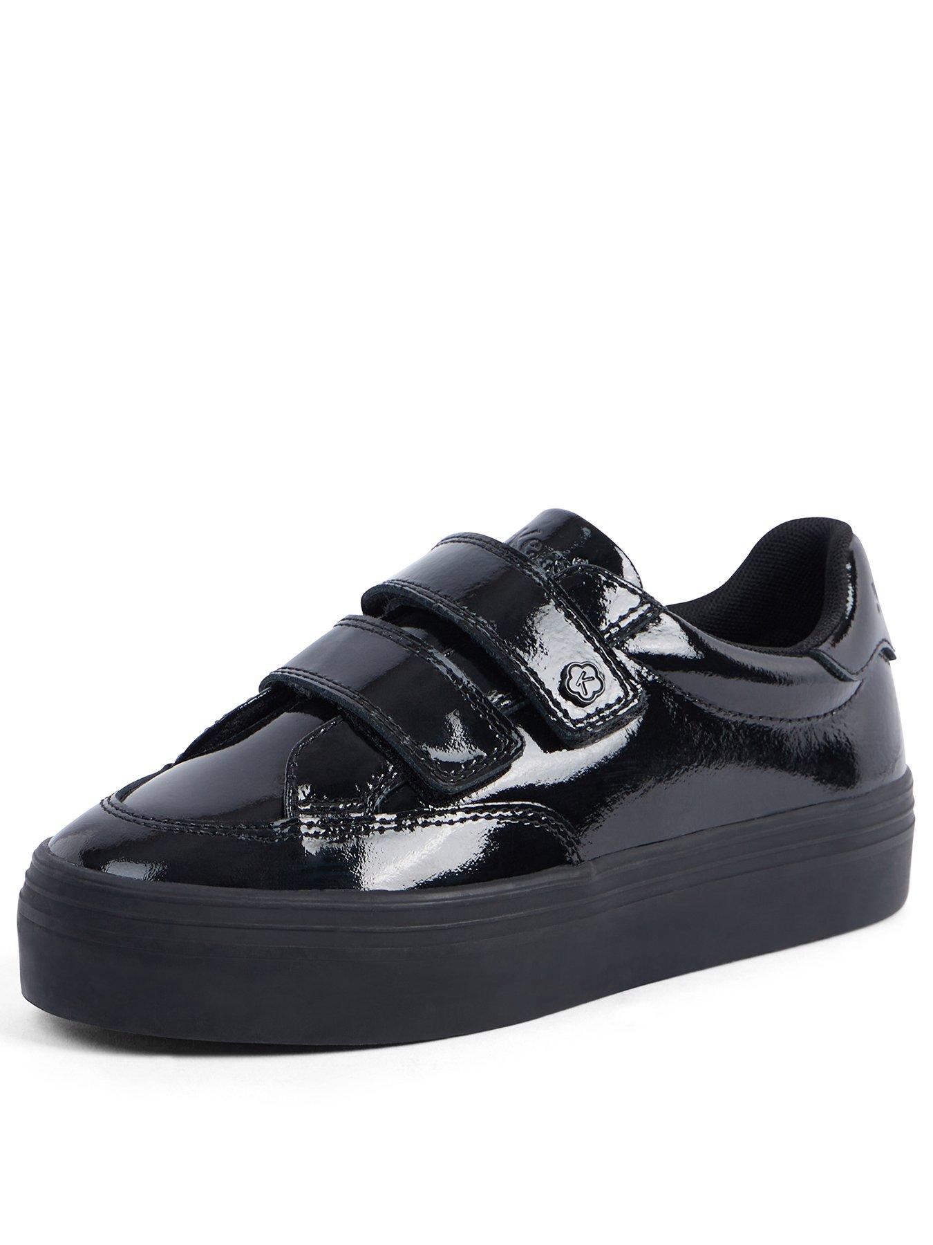 kickers-girls-tovni-stack-lo-vel-patent-leather-school-shoe-blackback