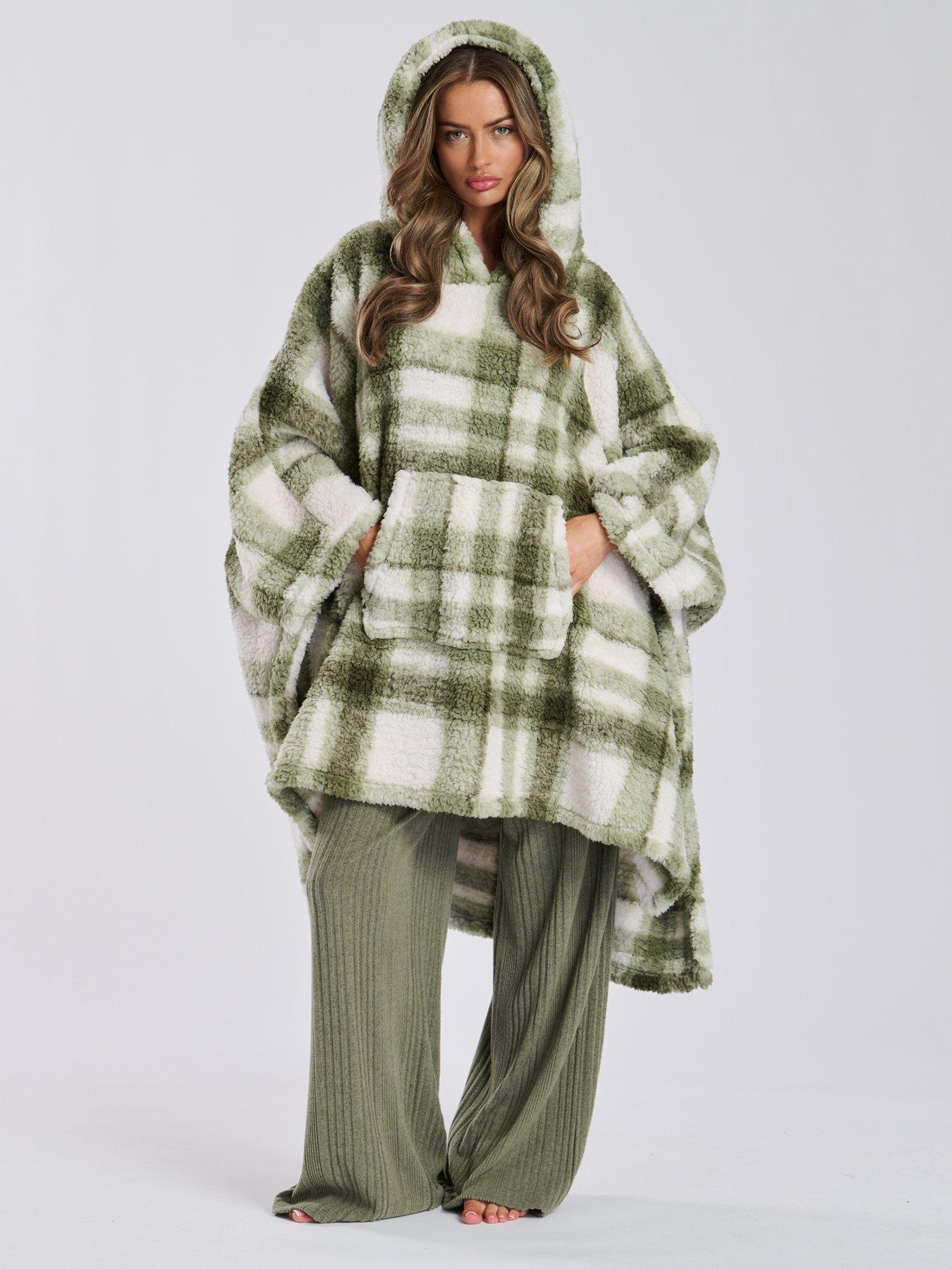 loungeable-loungeable-check-sherpa-short-poncho-greenback