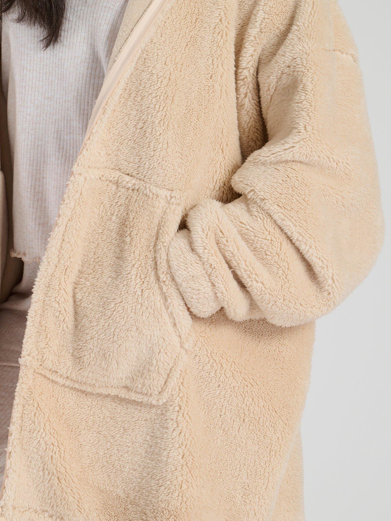 loungeable-loungeable-sherpa-zip-through-snuggle-hoodie-creamdetail