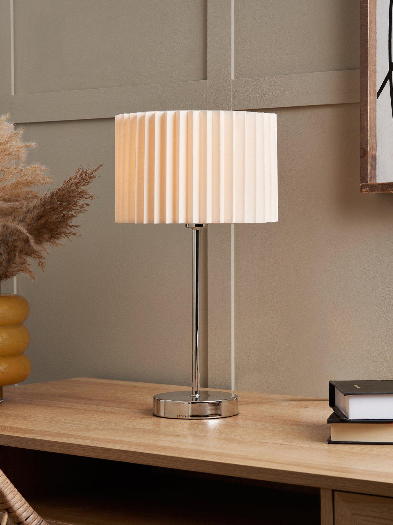 very-home-knife-pleated-table-lamp