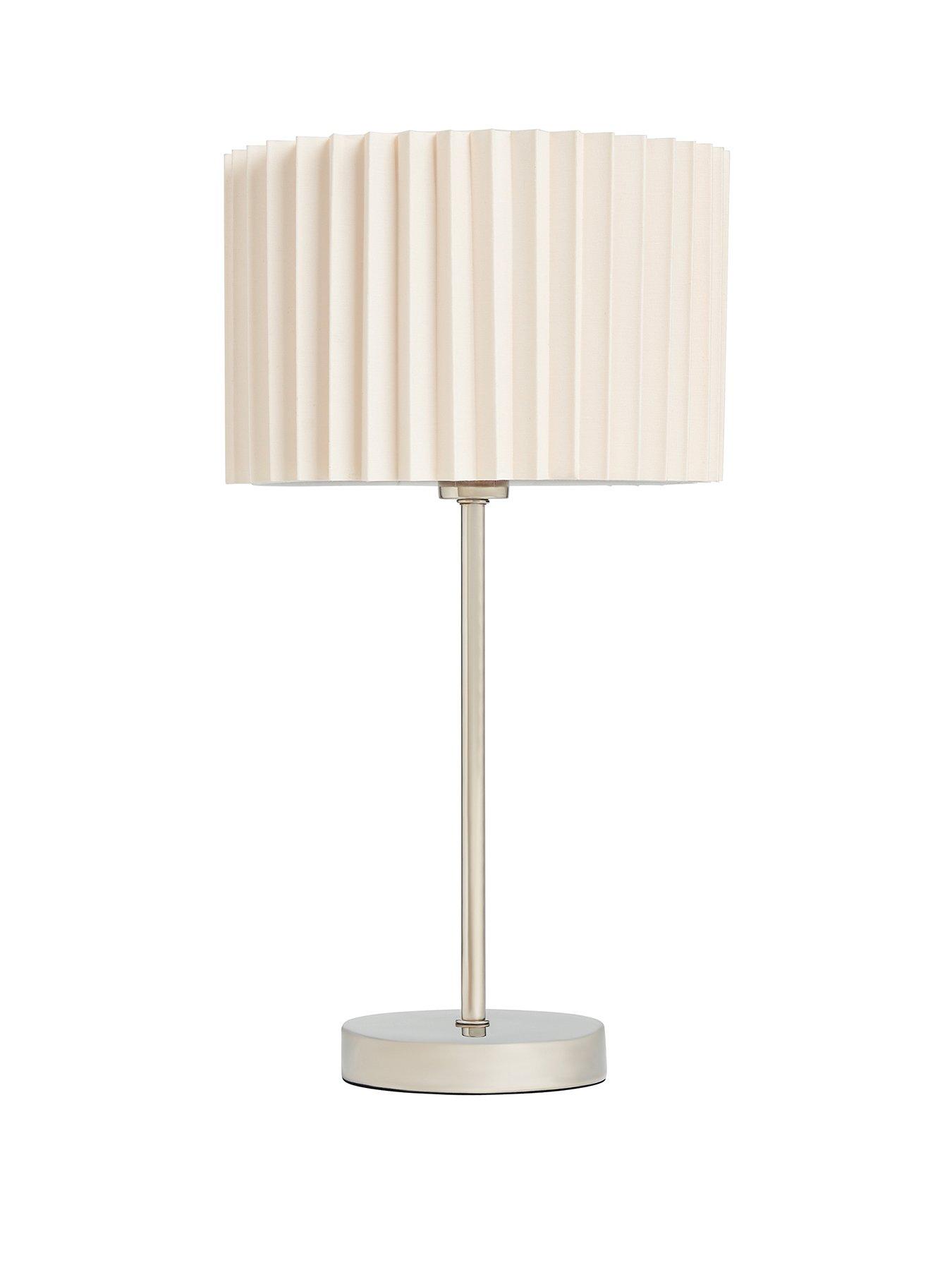 the-very-collection-knife-pleated-table-lampstillFront