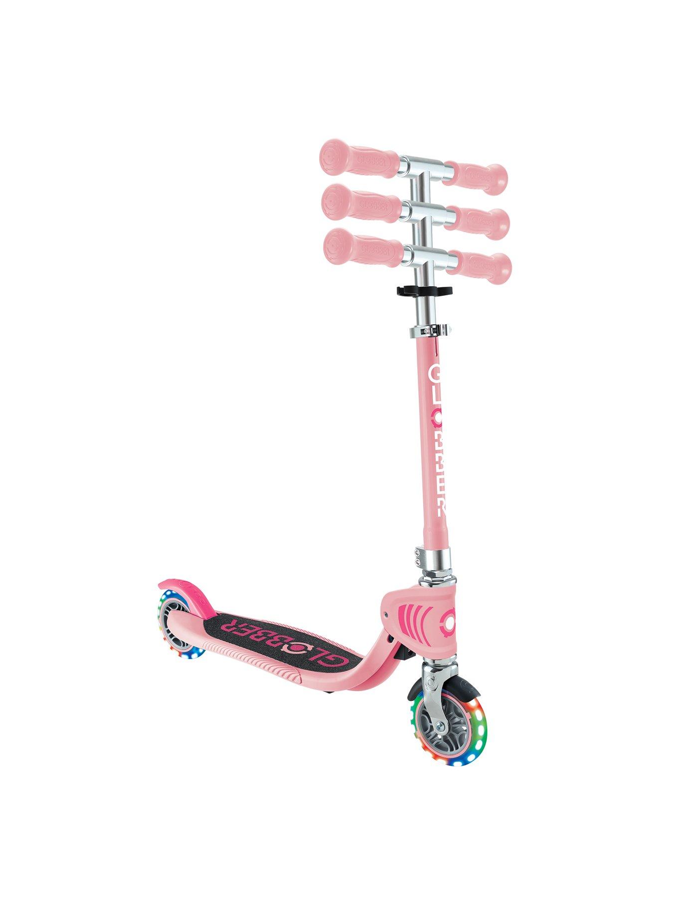 Image 2 of 8 of GLOBBER Flow Foldable Junior Scooter&nbsp;- Pastel Pink