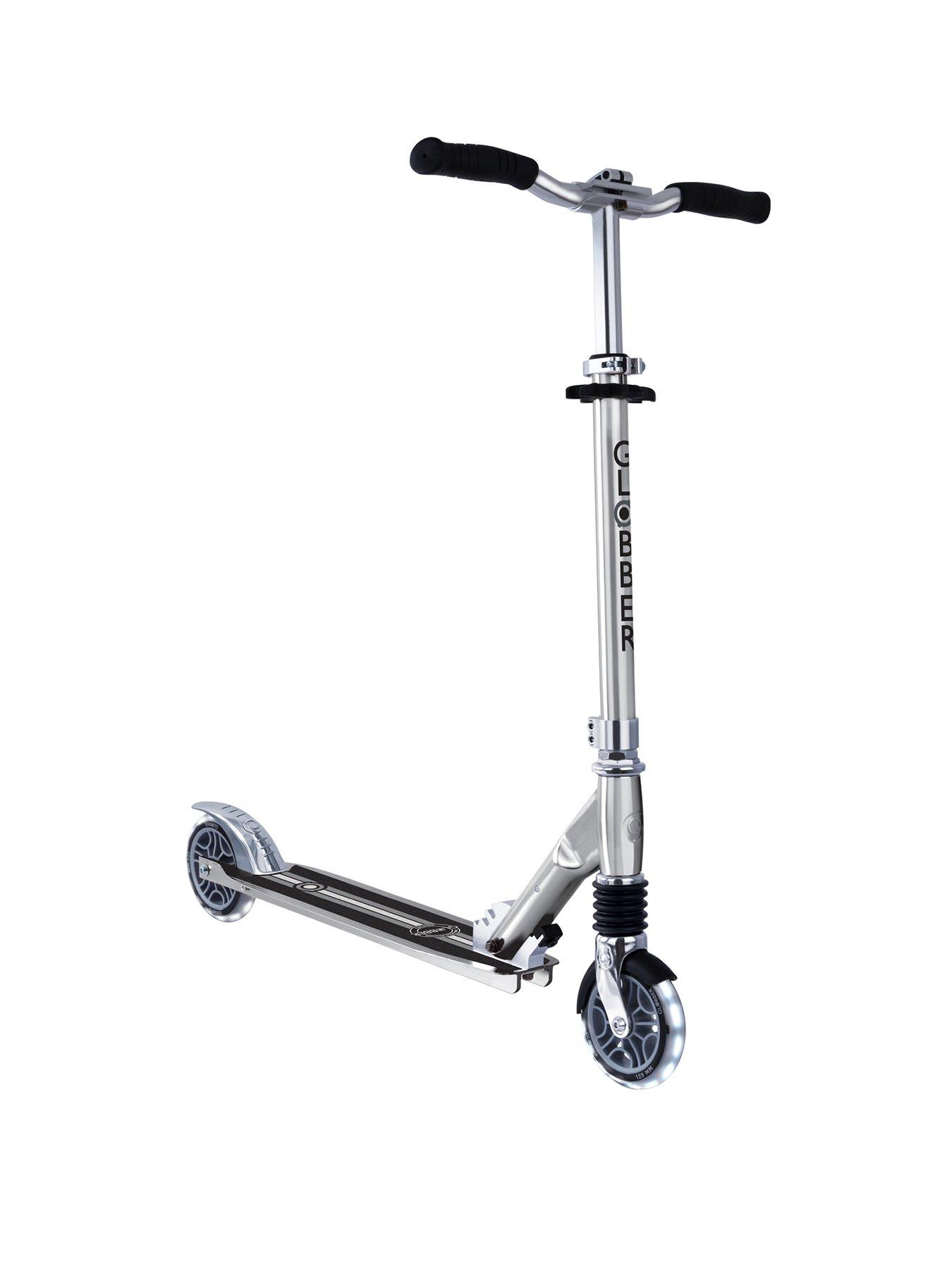 Image 1 of 7 of GLOBBER Flow Element Comfort Scooter&nbsp;- Silver