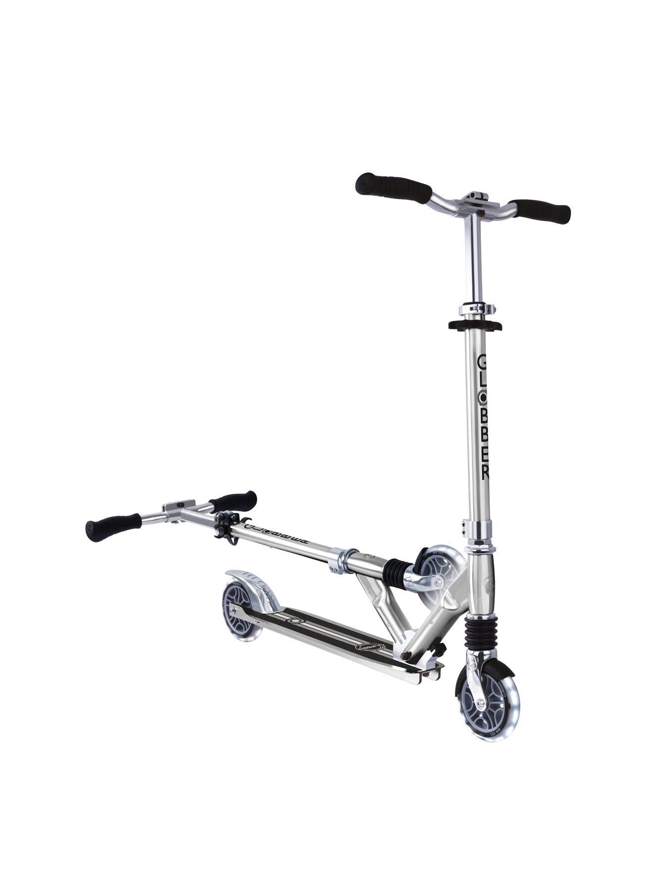 Image 3 of 7 of GLOBBER Flow Element Comfort Scooter&nbsp;- Silver