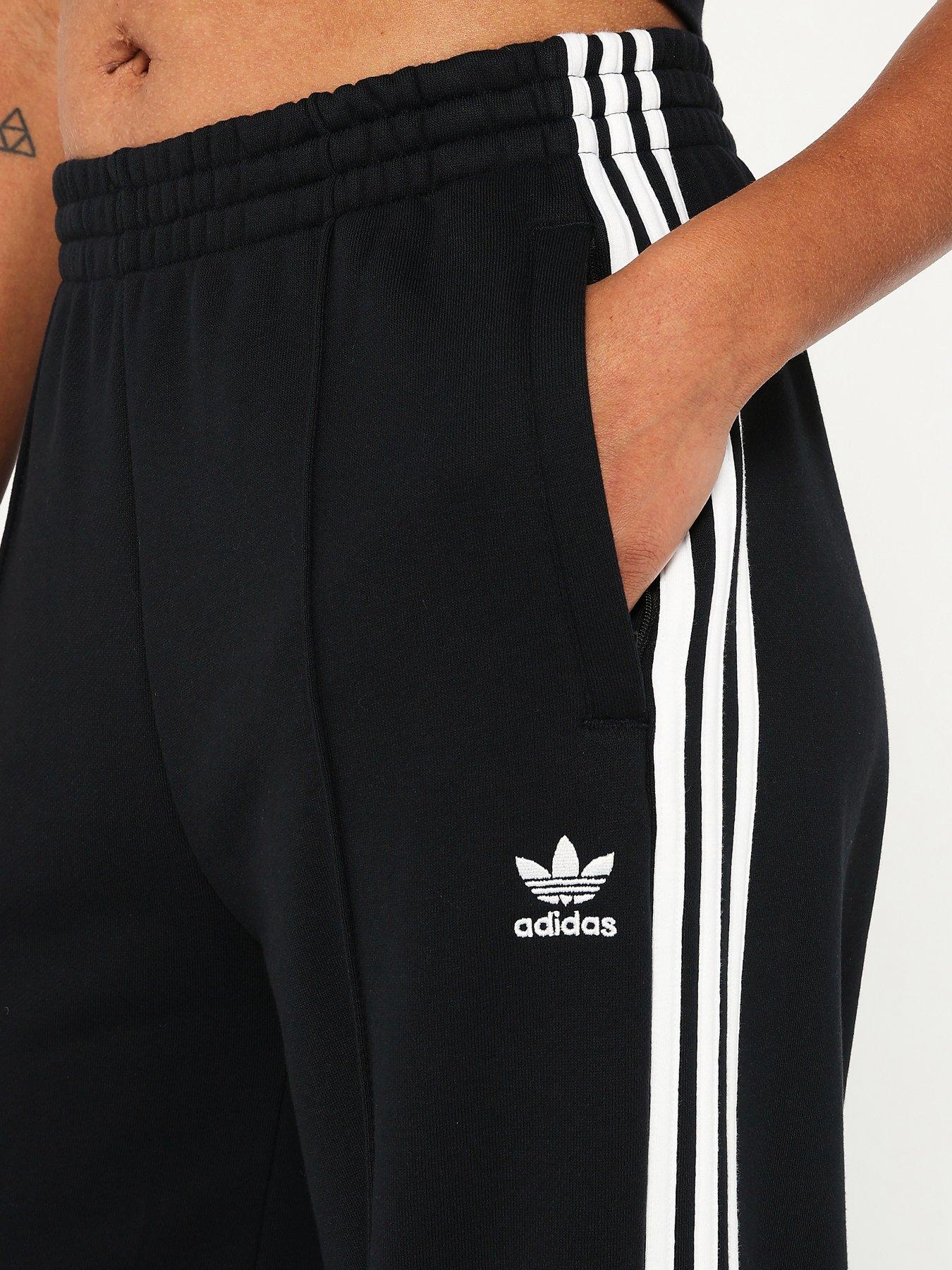 adidas-originals-womens-3-stripe-wide-leg-french-terry-pant-blackoutfit