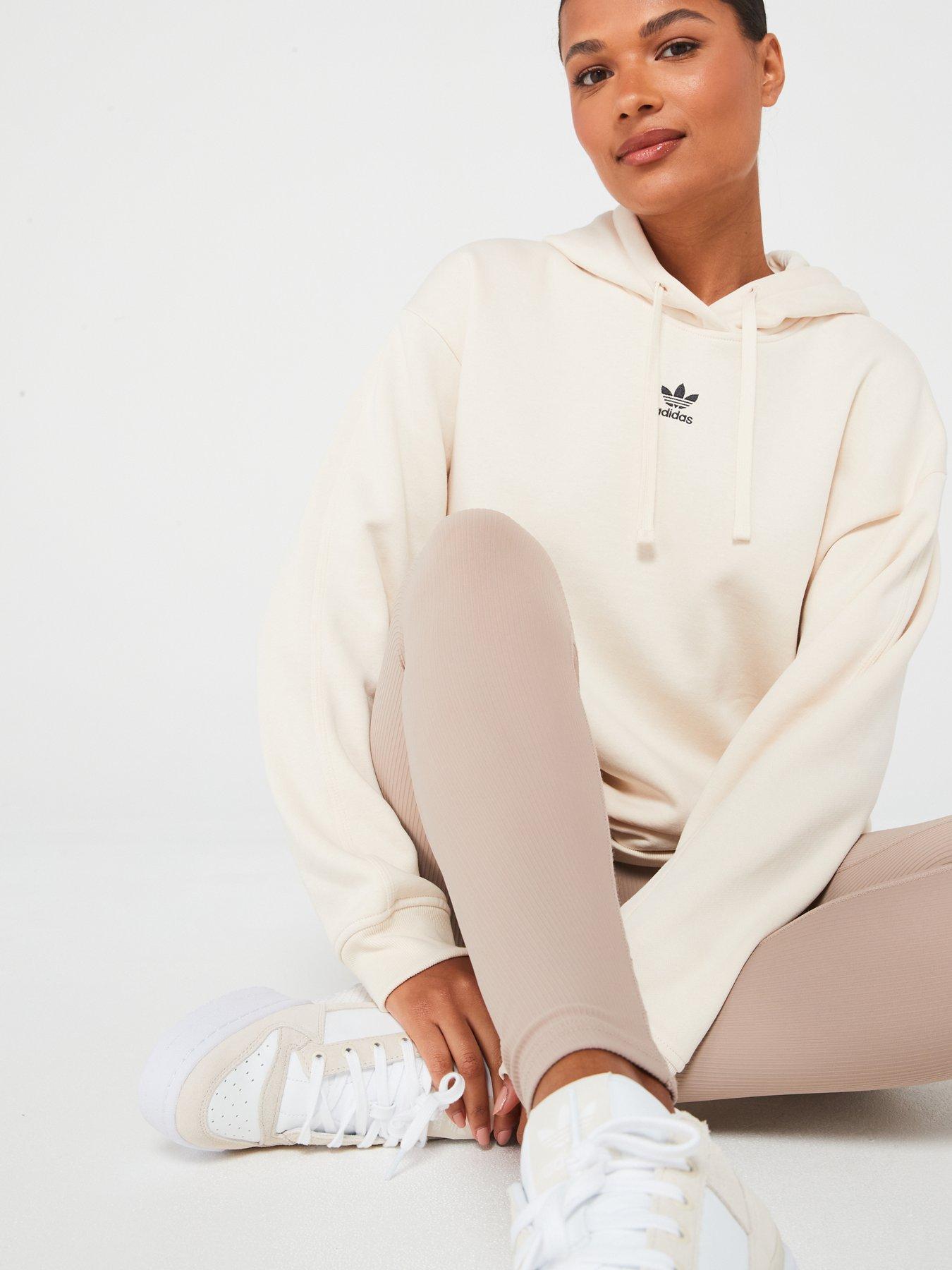 adidas-originals-womens-essentials-hoodie-whiteoutfit