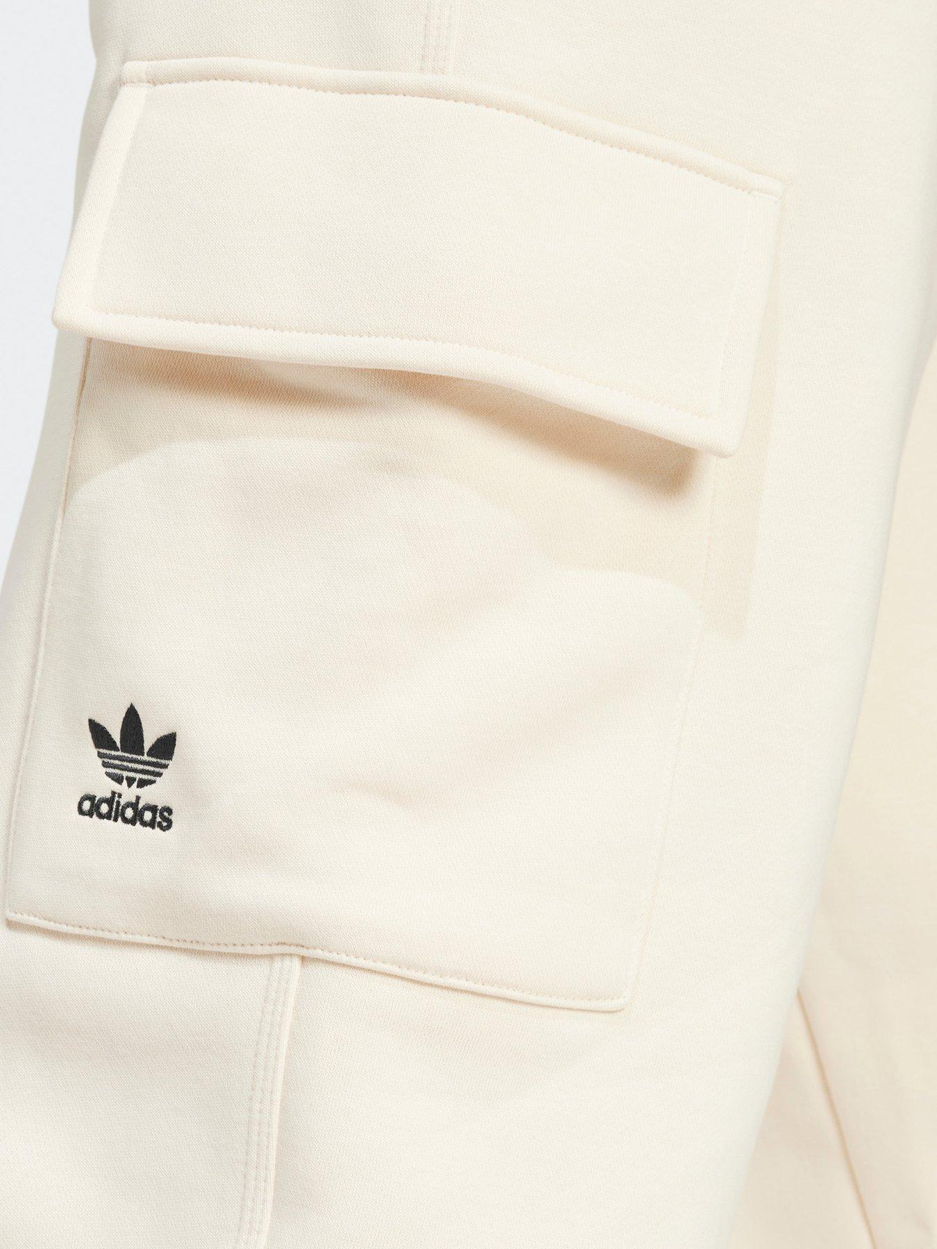 adidas-originals-womens-essentials-cargo-pants-whiteoutfit