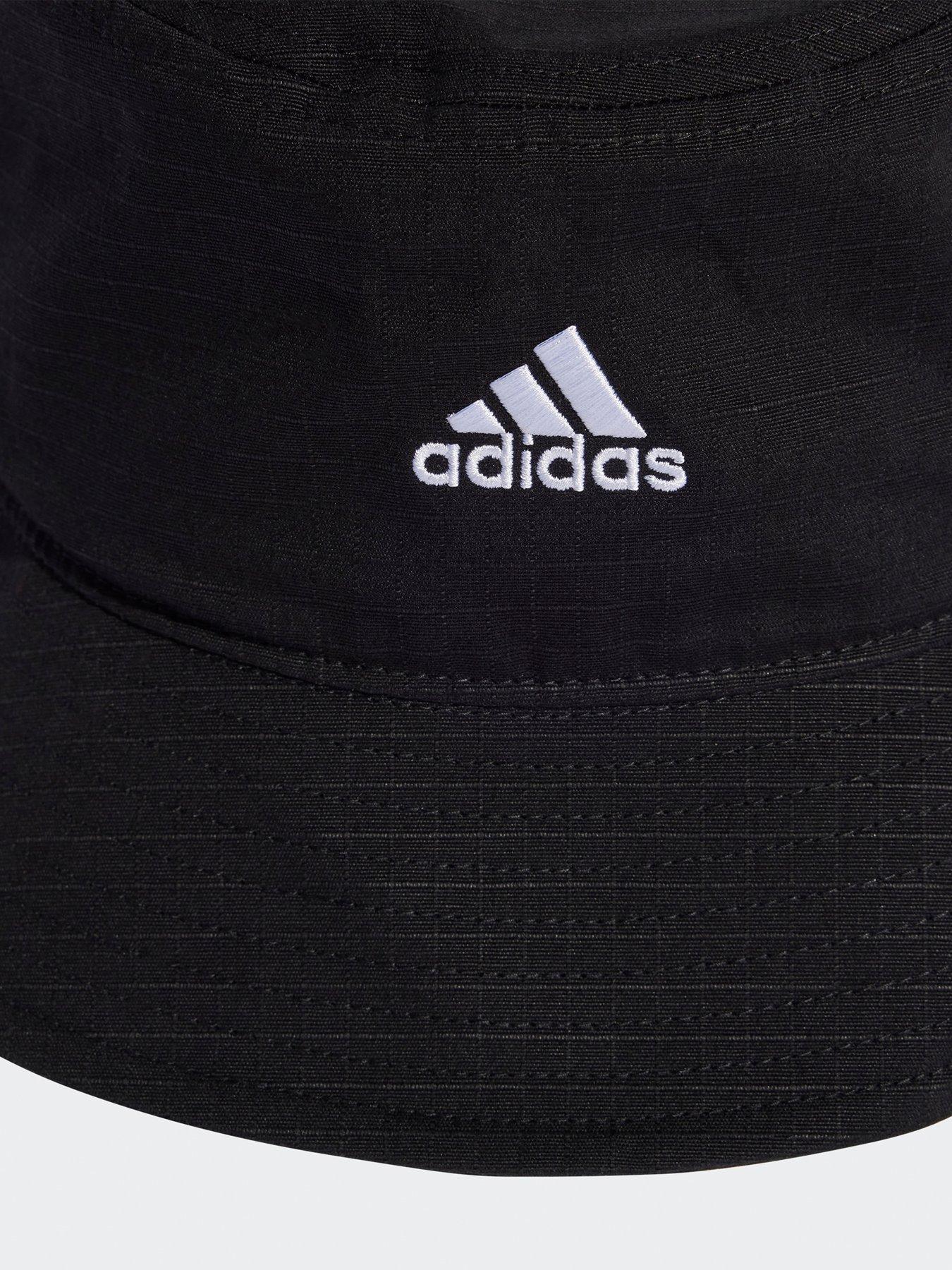 adidas-sportswear-sportswear-classic-bucket-hat-blackwhiteoutfit