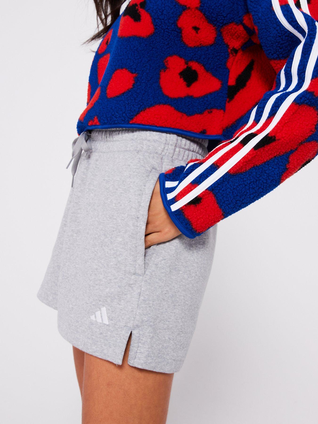 adidas-sportswear-womens-small-logo-feel-cosy-shorts-greyoutfit