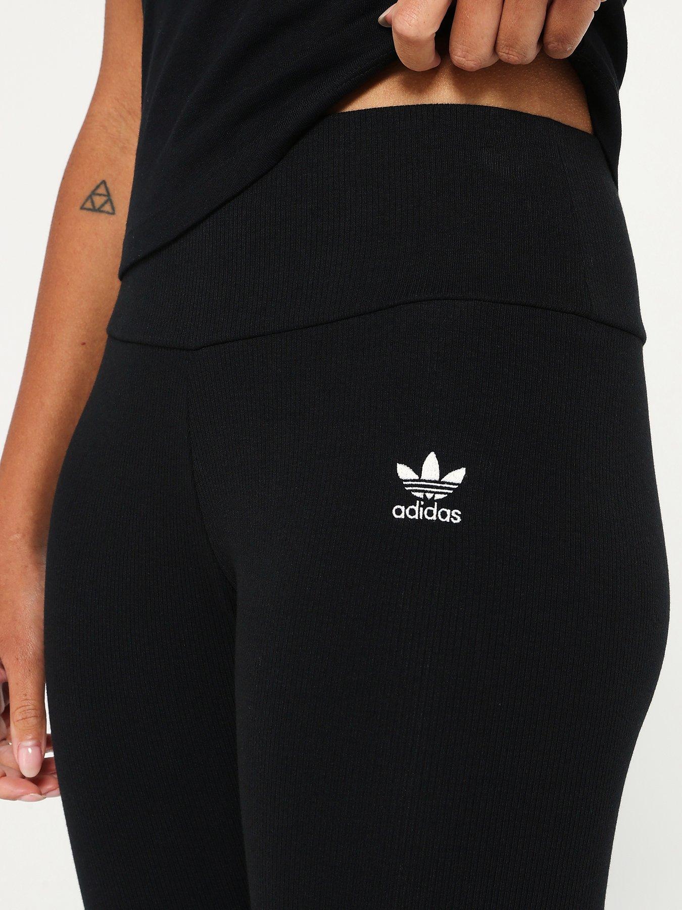 adidas-originals-womens-essentials-high-waisted-leggings-blackoutfit