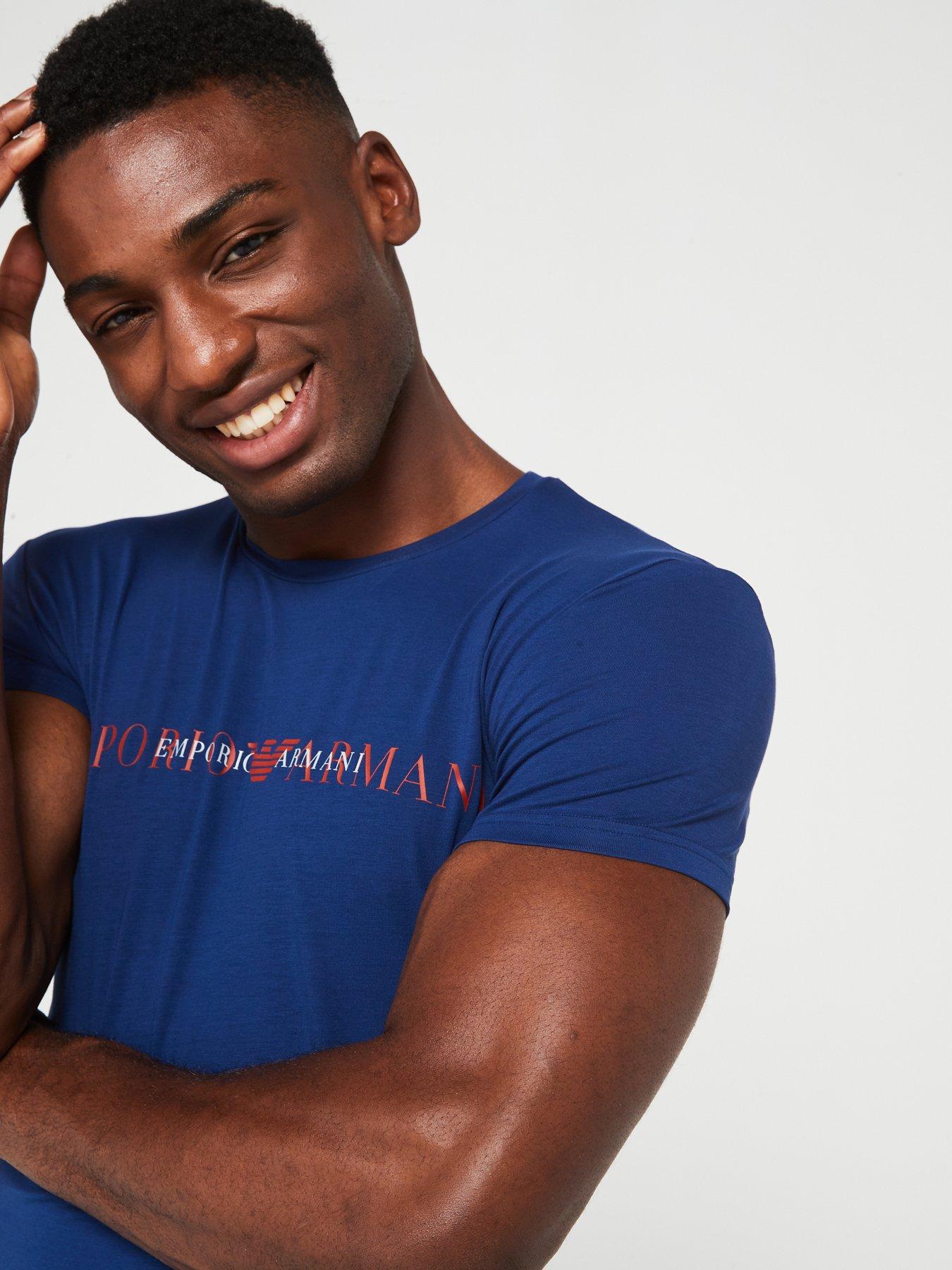 emporio-armani-bodywear-emporio-armani-bodywear-chest-logo-t-shirt-dark-blueoutfit