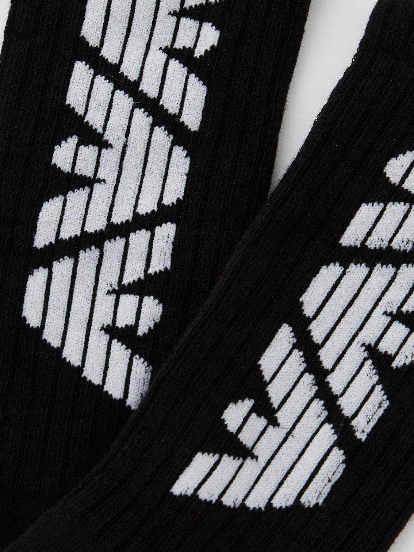 emporio-armani-bodywear-emporio-armani-bodywear-2-pack-eagle-contrast-logo-crew-sports-socks-blackback