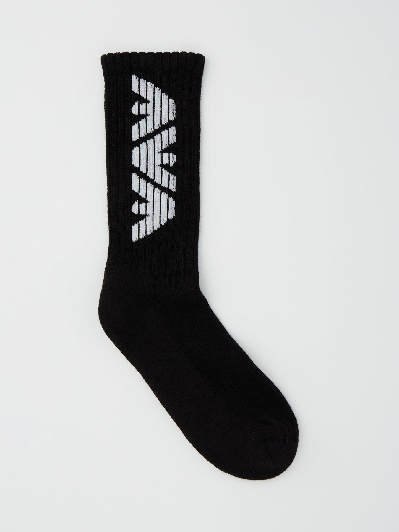 emporio-armani-bodywear-emporio-armani-bodywear-2-pack-eagle-contrast-logo-crew-sports-socks-blackoutfit