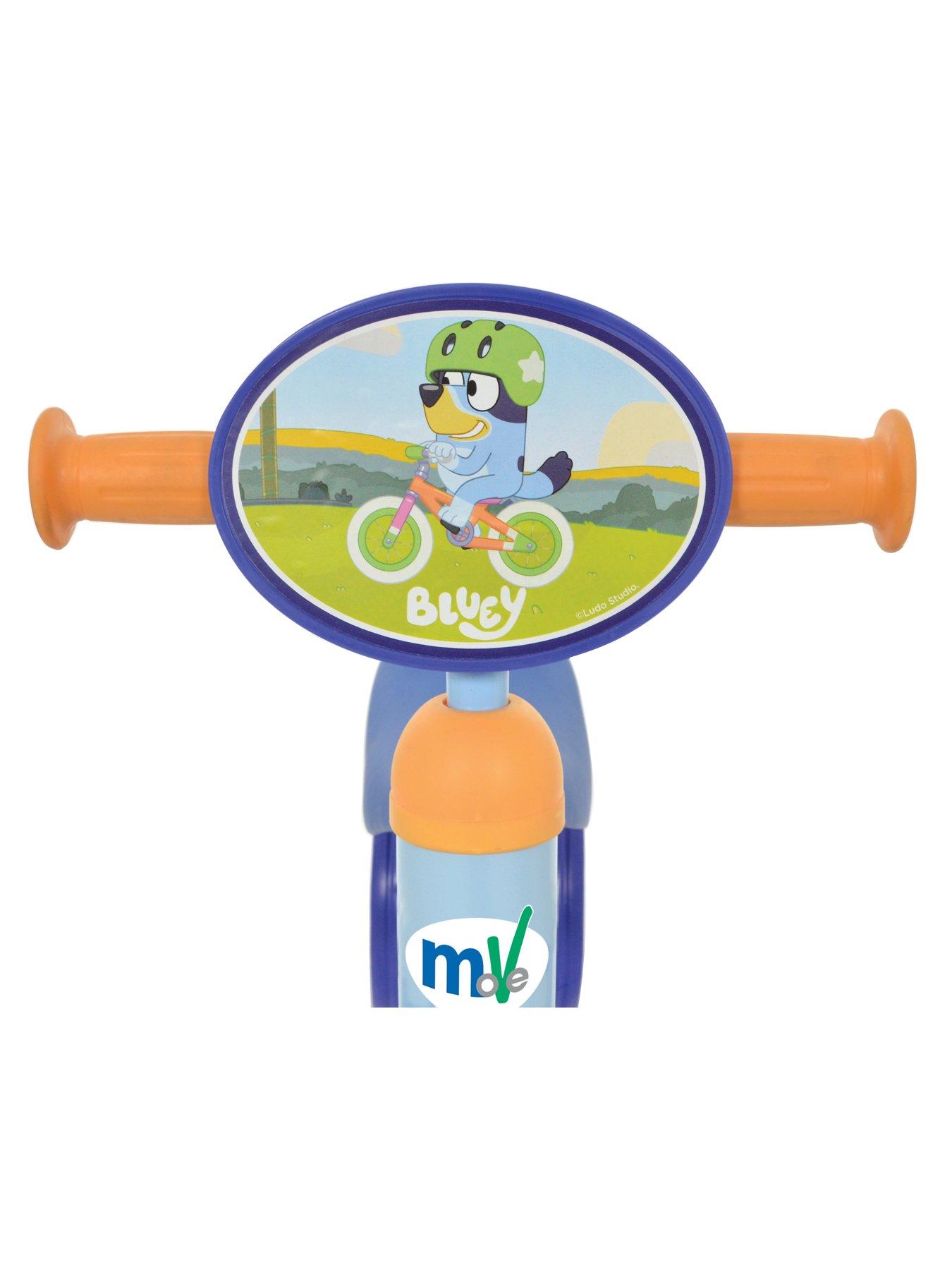 Image 4 of 7 of Bluey Bluey Deluxe Bobble Ride On