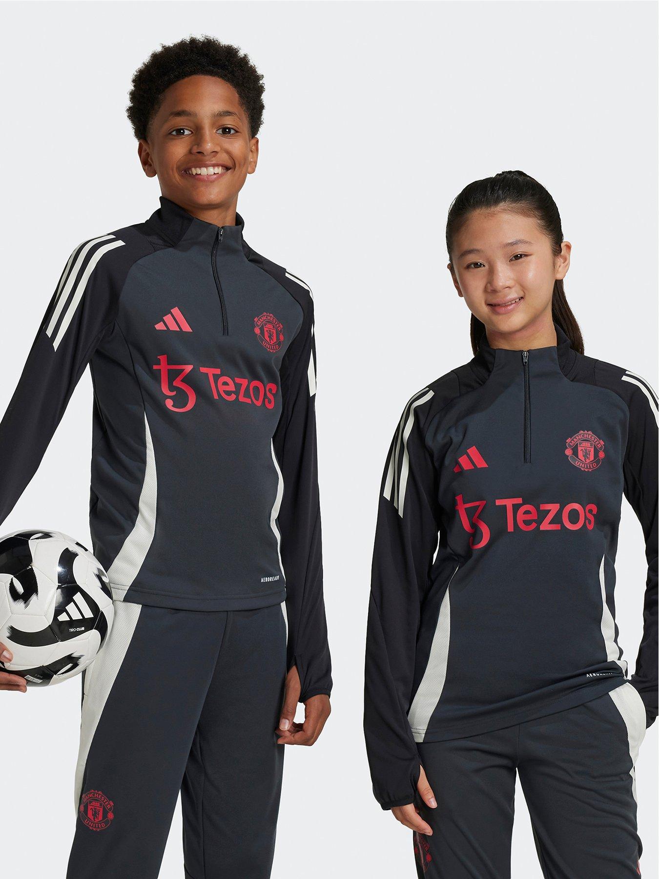 adidas-manchester-united-2425-junior-eu-training-top-black