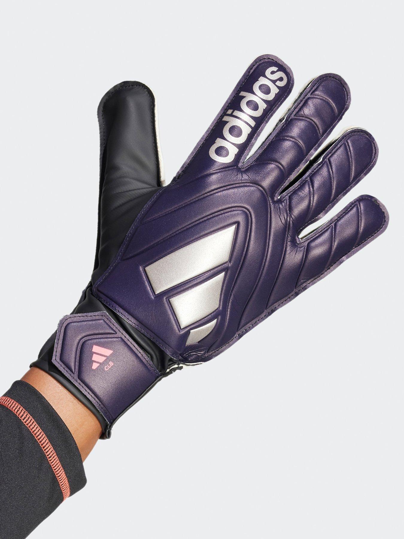 adidas-mens-copa-club-goal-keeper-gloves-blackoutfit