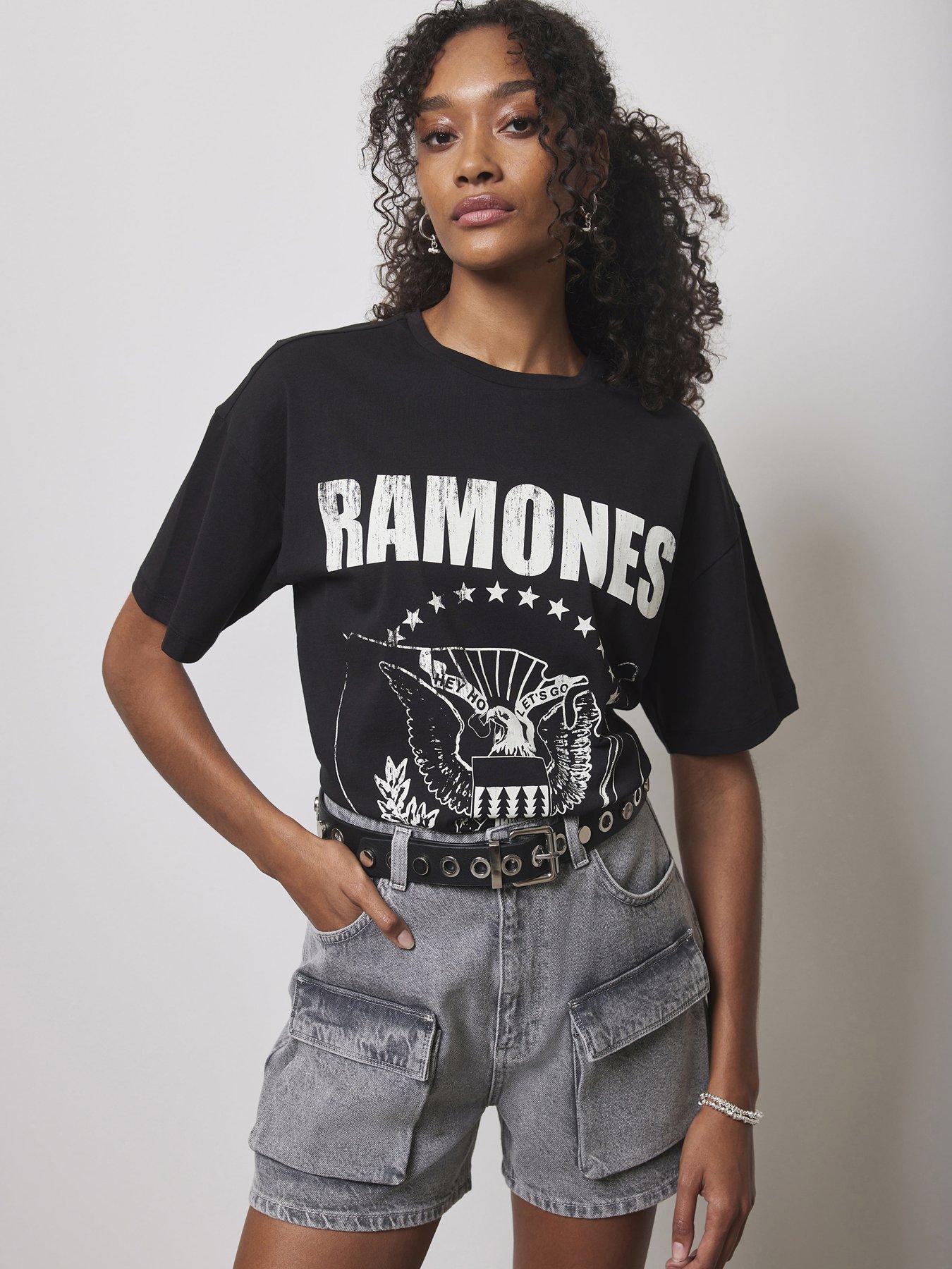 mint-velvet-black-ramones-graphic-t-shirt