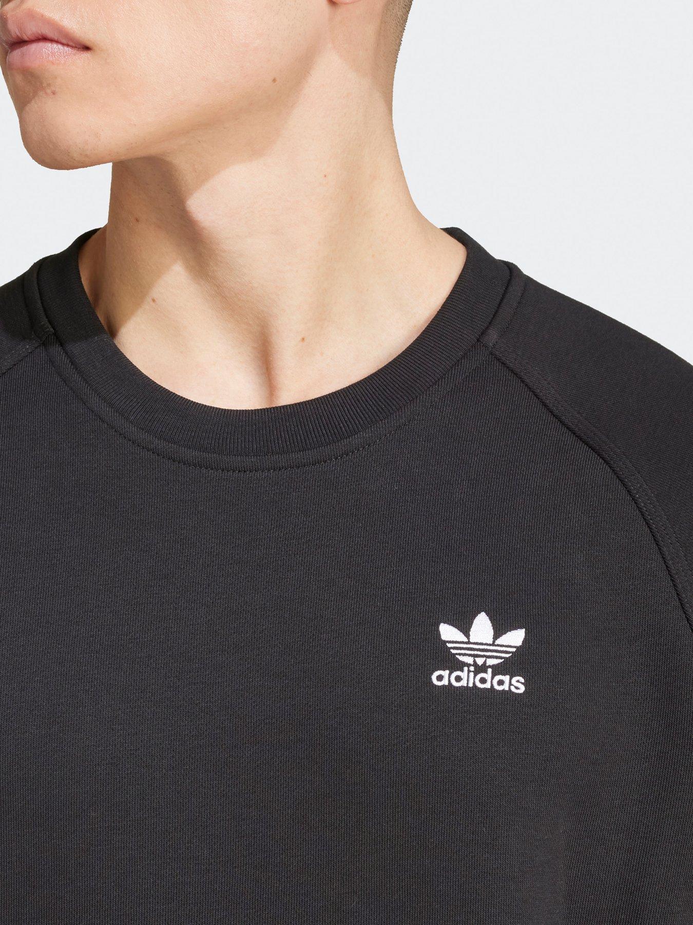 adidas-originals-mens-essentials-crew-blackoutfit