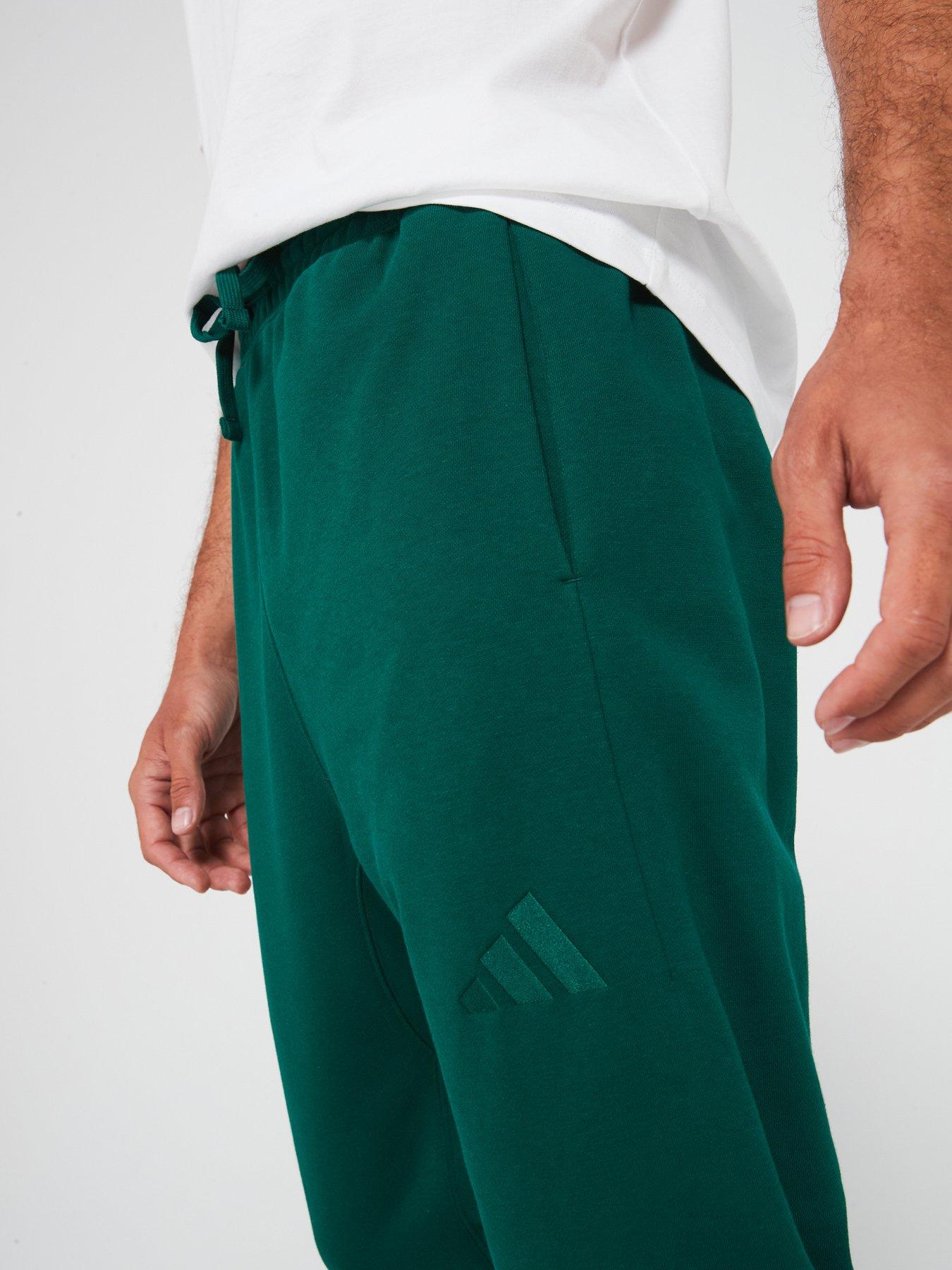 adidas-sportswear-mens-all-season-fleece-cuff-pant-greenoutfit