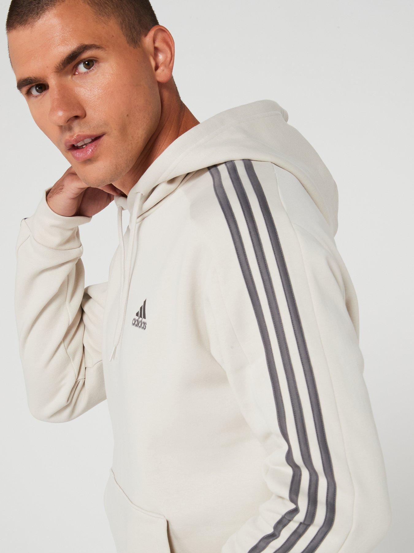 adidas-sportswear-mens-3-stripe-fleece-hoodie-light-greyoutfit