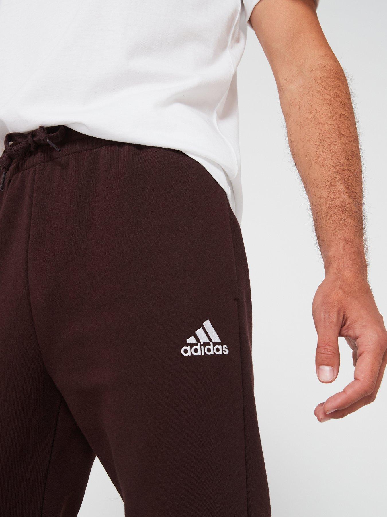 adidas-sportswear-mens-feelcozy-pant-brownoutfit