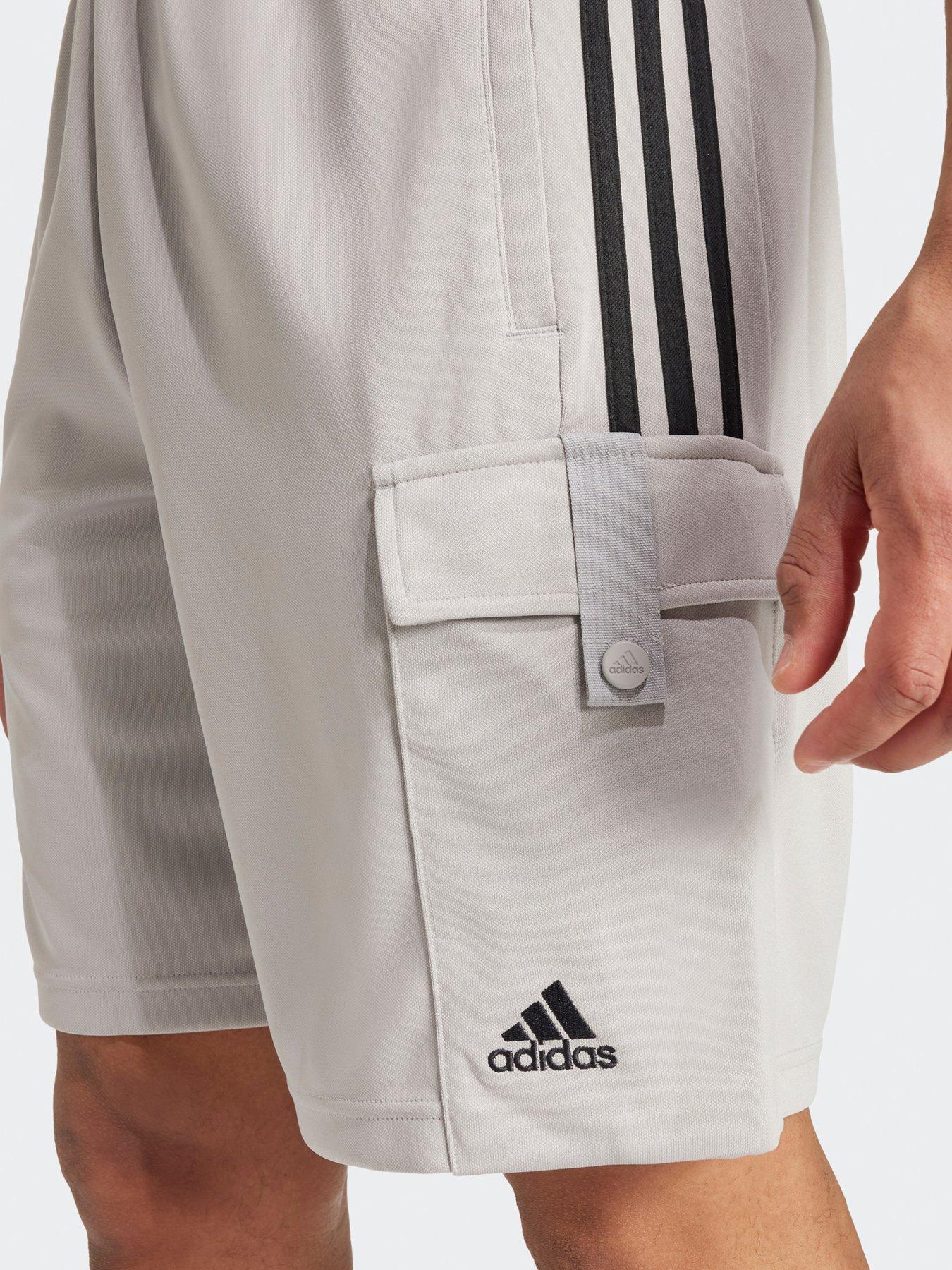 adidas-sportswear-mens-tiro-cargo-short-greydetail