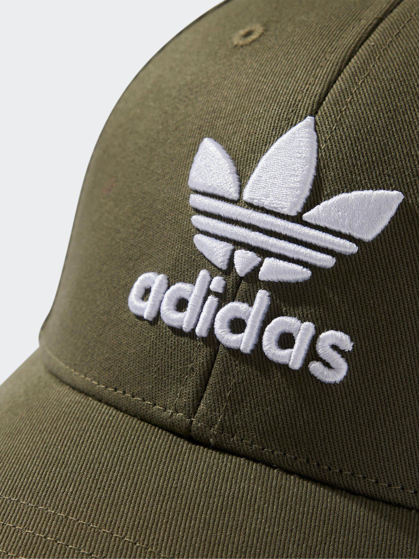 adidas-originals-unisex-classic-trefoil-cap-khakioutfit