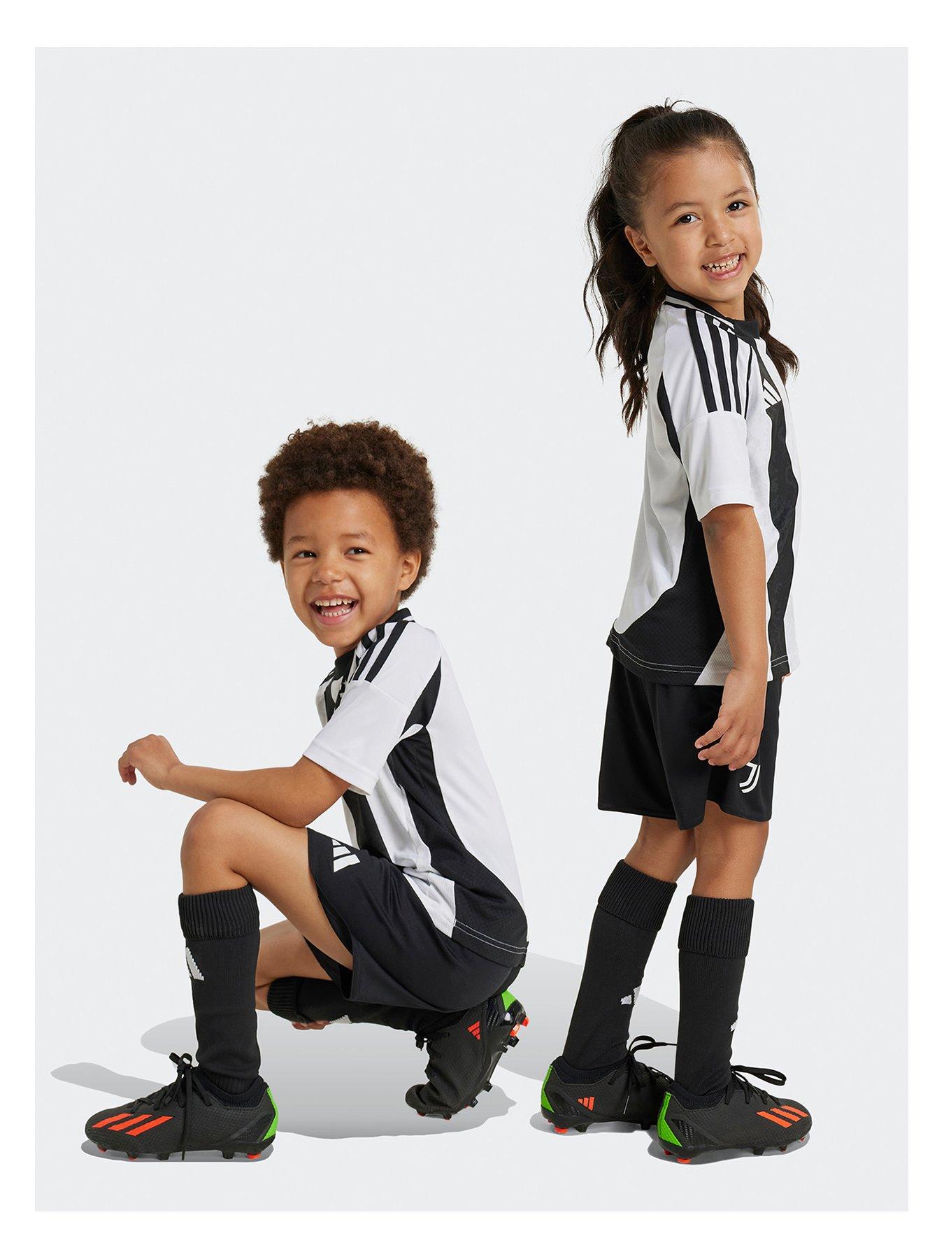 adidas-juventus-mini-kit-2425-home-full-kit--whiteblackback