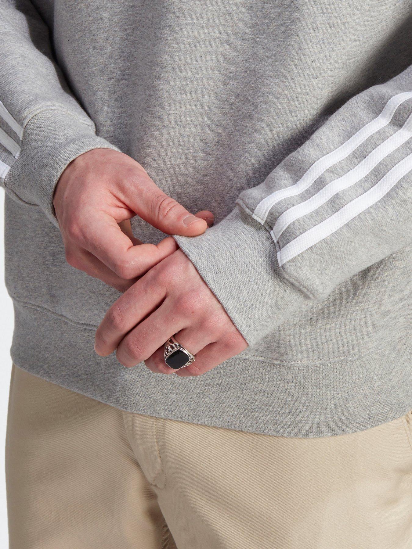 adidas-originals-mens-3-stripes-crew-greydetail