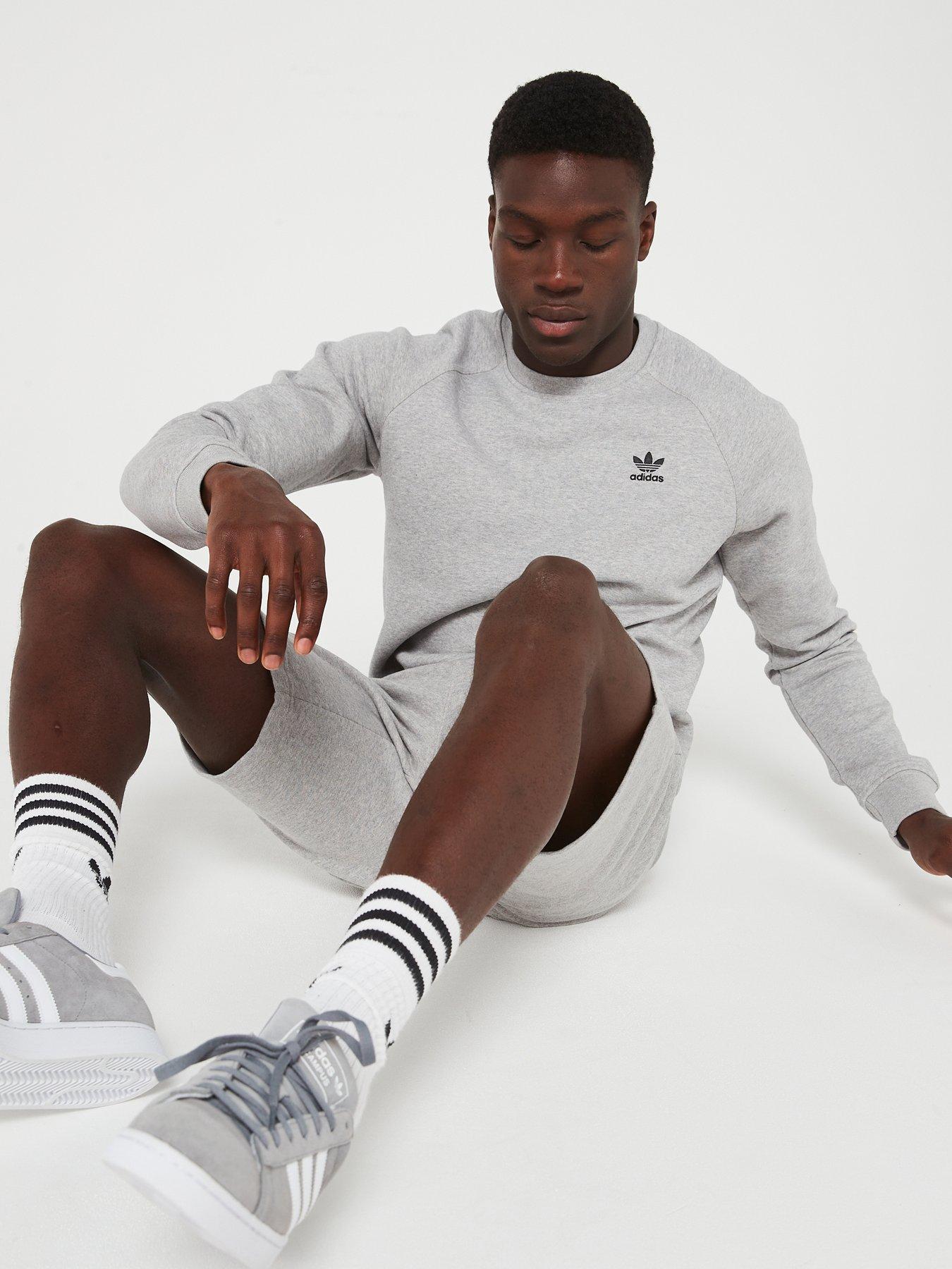 adidas-originals-mens-essentials-short-greyoutfit