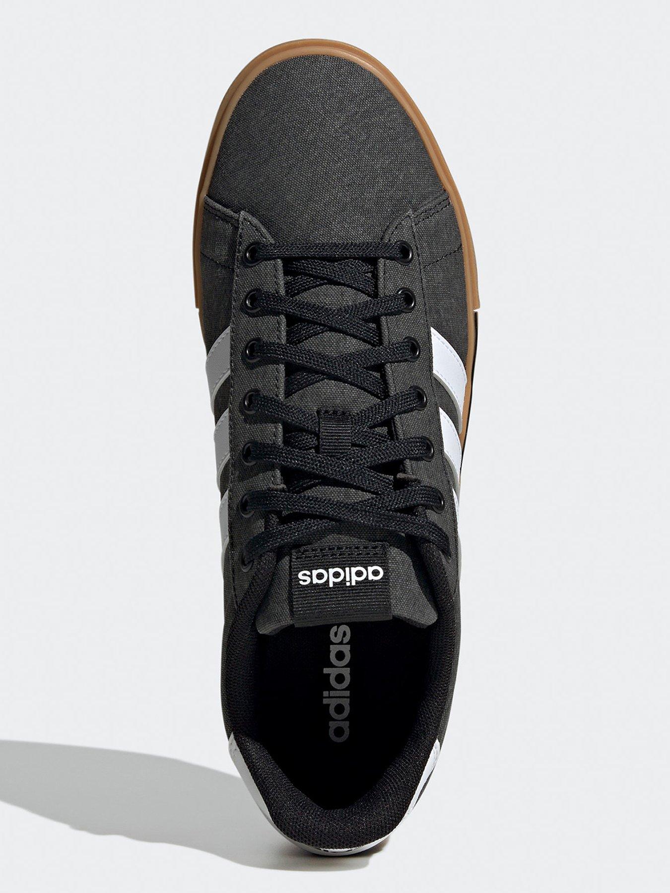 adidas-sportswear-mens-canvas-daily-40-trainers-blackwhiteoutfit